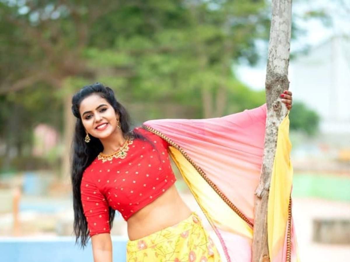 Yaaradi Nee Mohini actress Chaithra Reddy shares a goofy picture with BFF Shabana Shahjahan of India