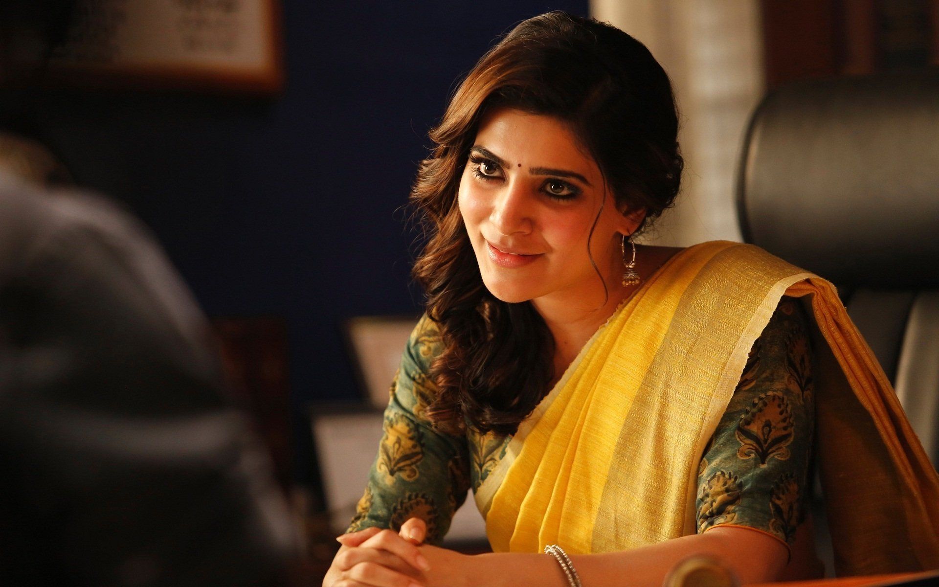 Samantha Ruth looking very cute in saree mobile HD phone wallpaper
