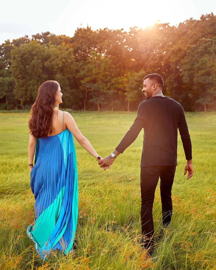Unmissable Photo of Stylish Couple Hardik Pandya & Natasa Stankovic