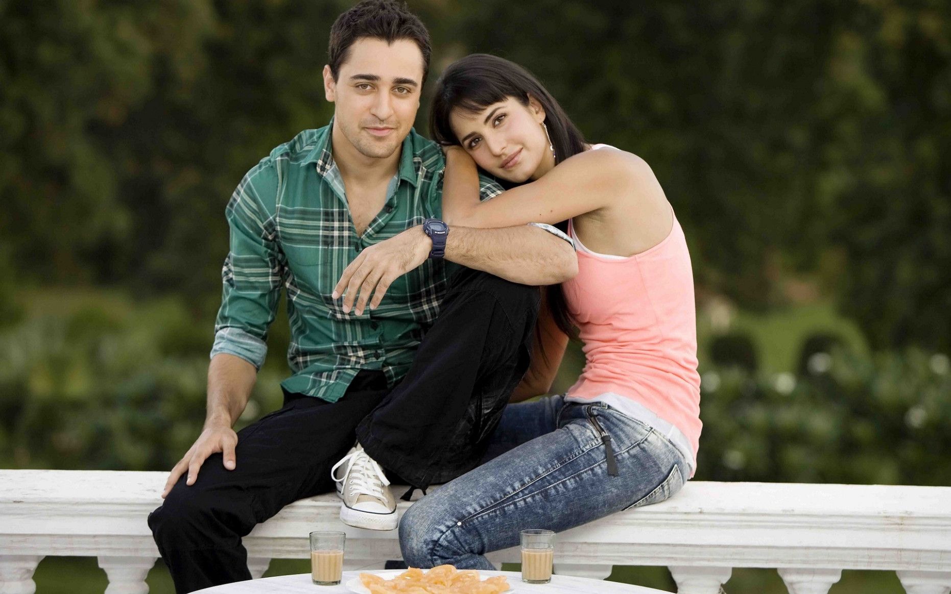 Bollywood romantic couple HD wallpaperNew HD wallpaper romantic HD wallpaper