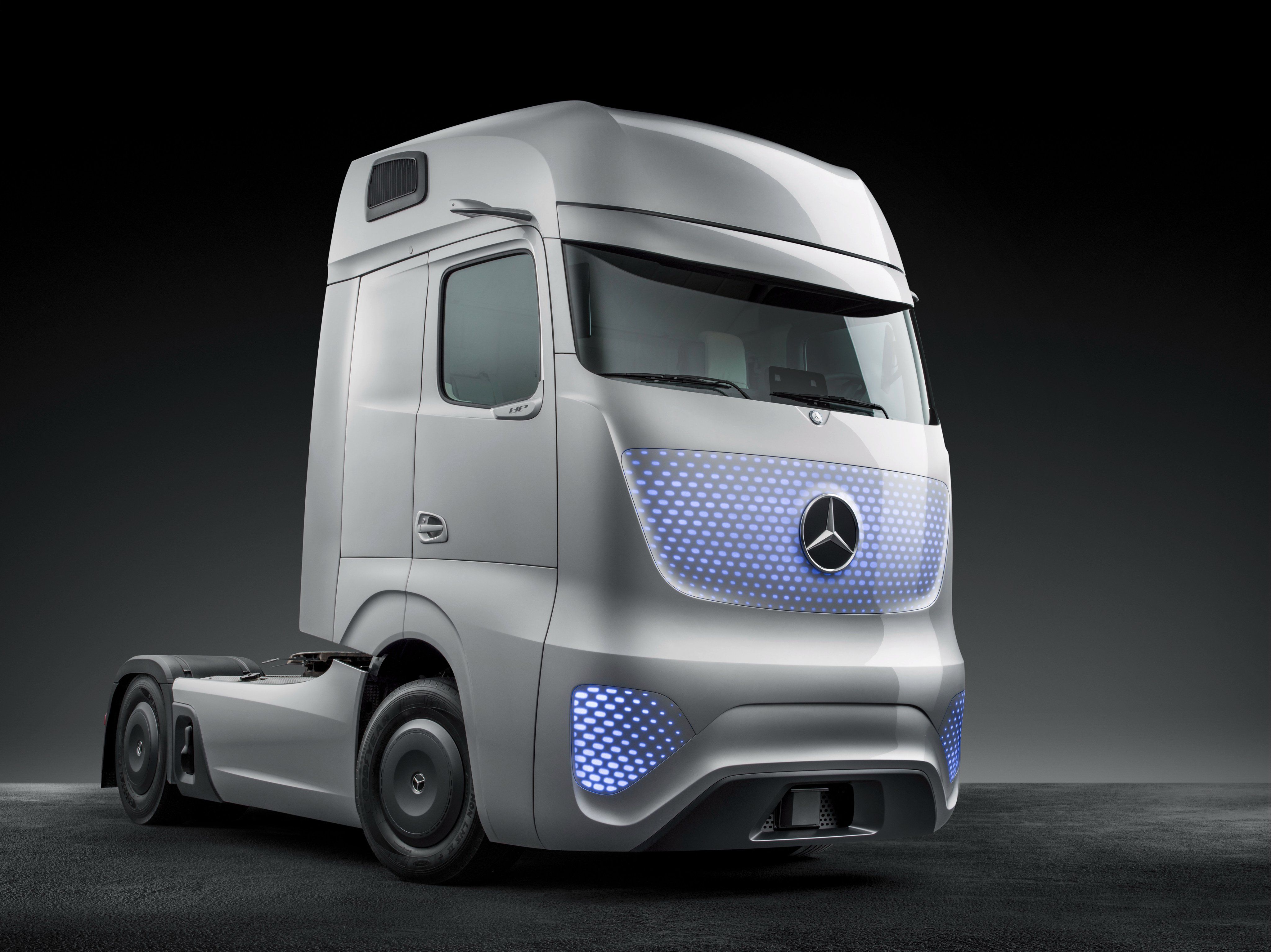 Mercedes Benz Future Truck 2025 semi tractor wallpaperx3070