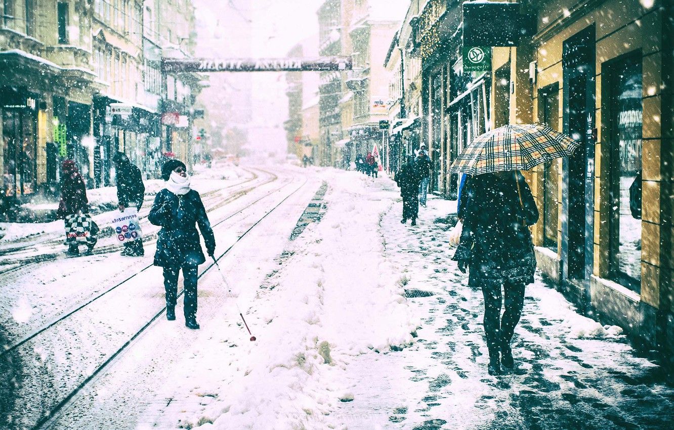 Wallpaper winter, street, people, cityscape, Czech Republic, snowing, everyday life, urban scene, České budějovice, South Bohemian, České Budějovice, tram line image for desktop, section город