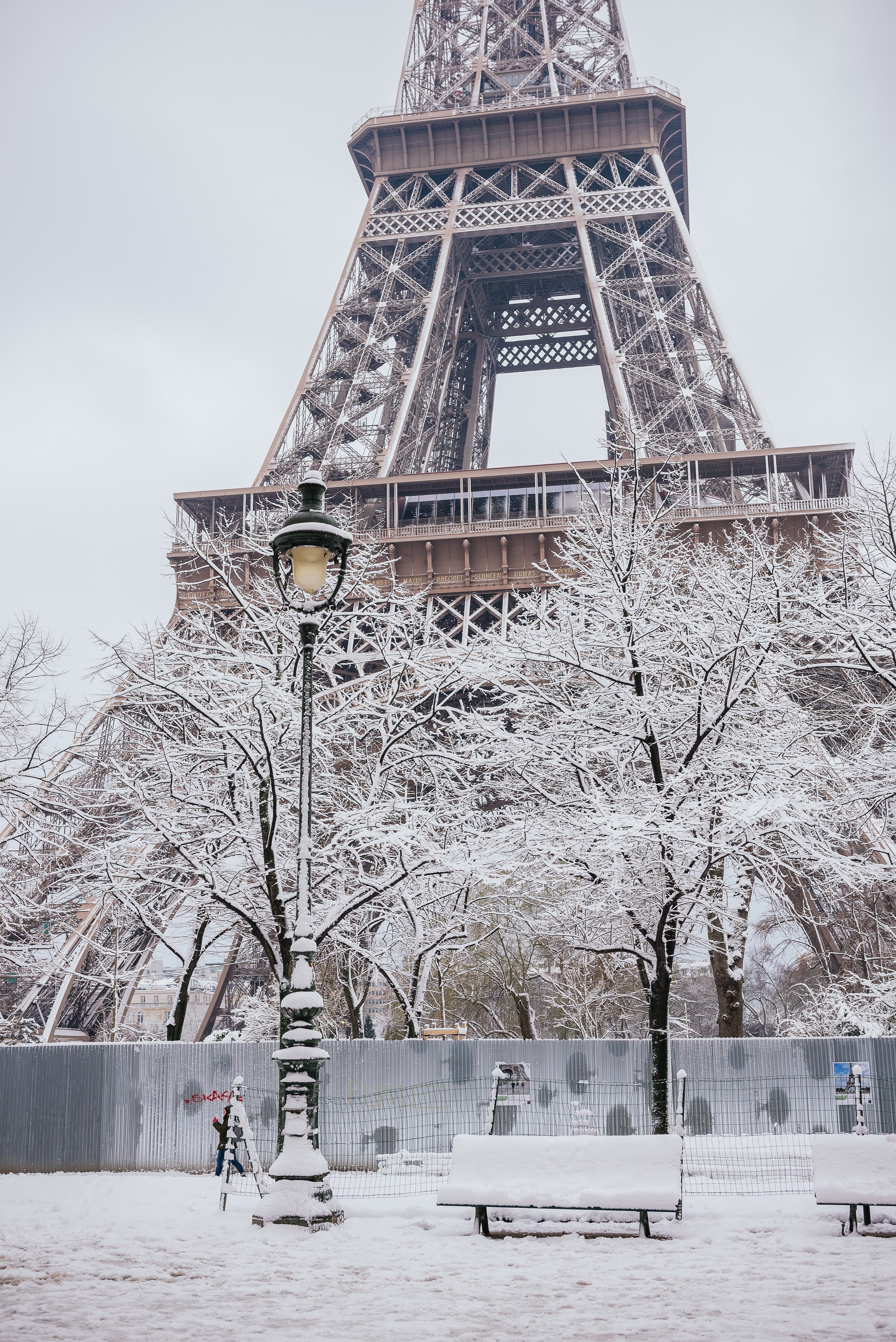 Winter landscape from Paris. The Eiffel Tower covered in snow. February 2018. #parisphotographer #winterinparis #parisw. Paris photo, Paris snow, Paris winter