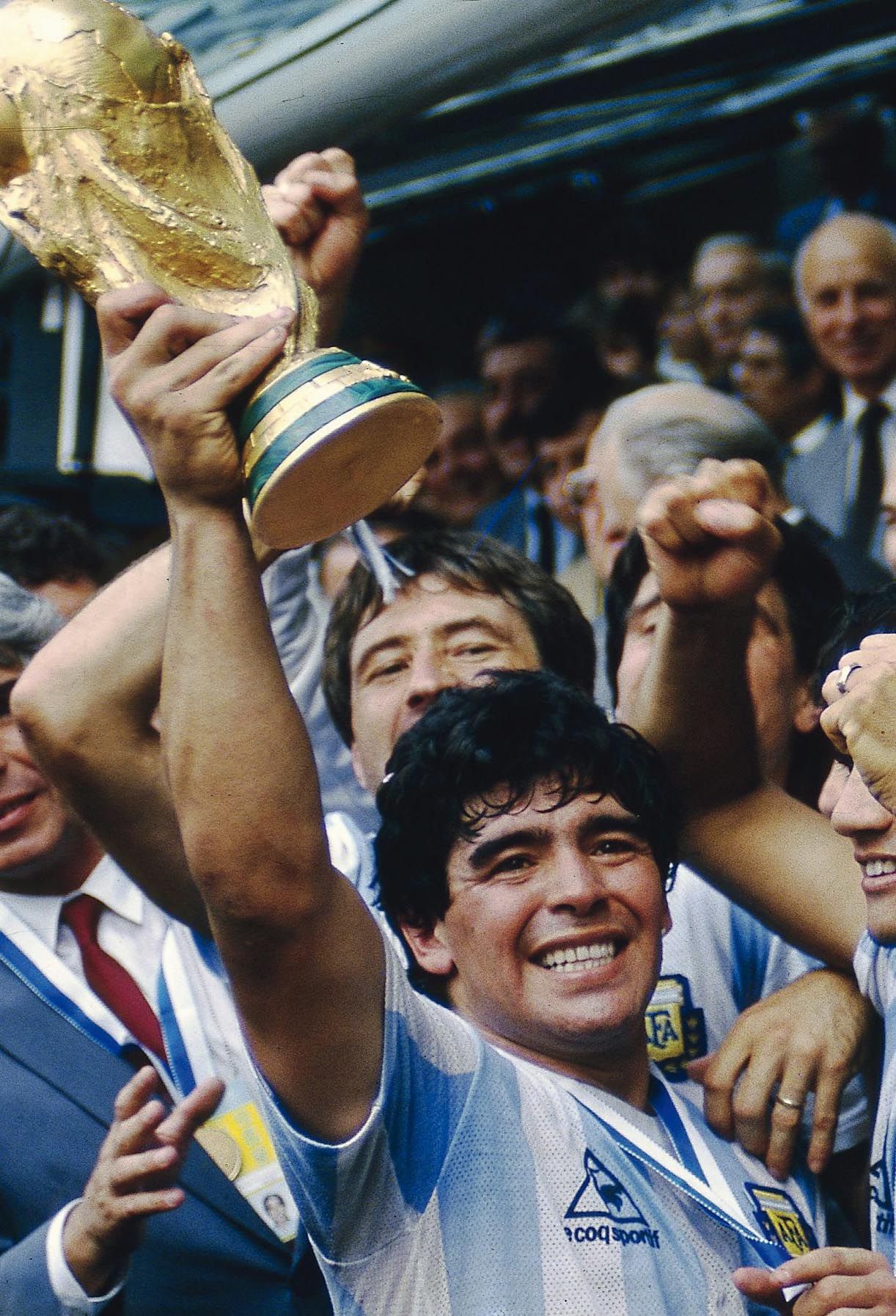 Best Football players of all time. World football, Diego maradona, Brazil football team