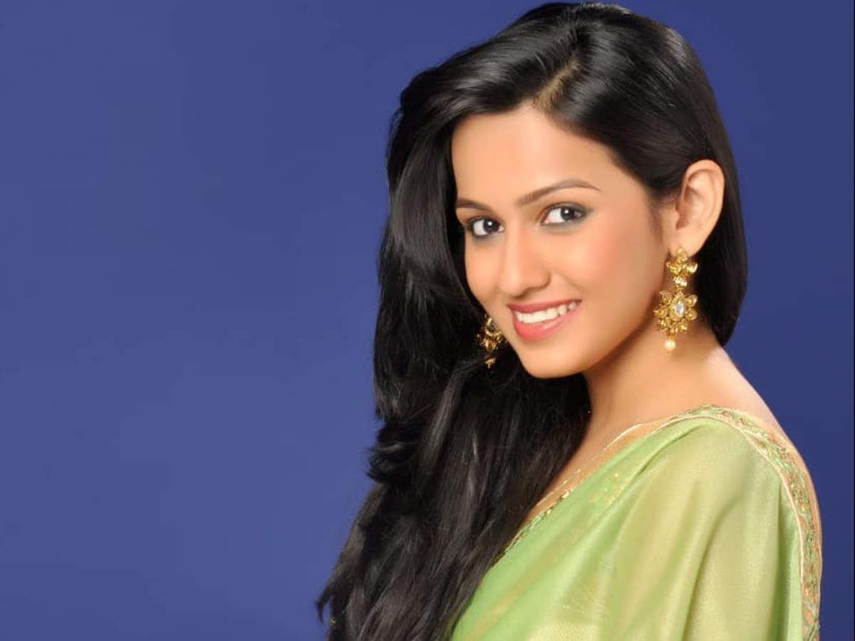 Shivani Baokar's Former Co Star Kiran Dhane Wishes Her On Birthday Of India