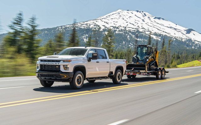 Chevrolet Silverado 2500HD Photo 1 Car Guide