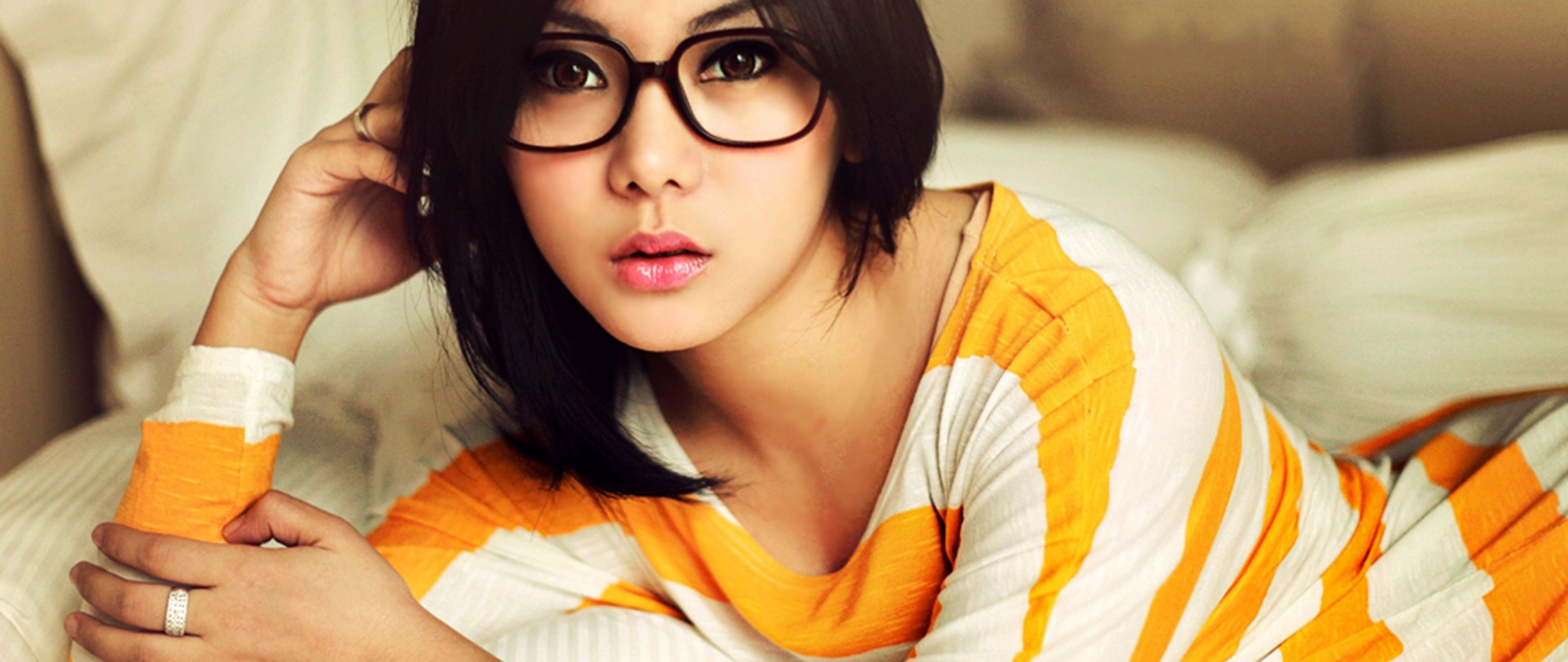 Cute Girl With Glasses HD Wallpaper 4K Ultra HD Wide TV