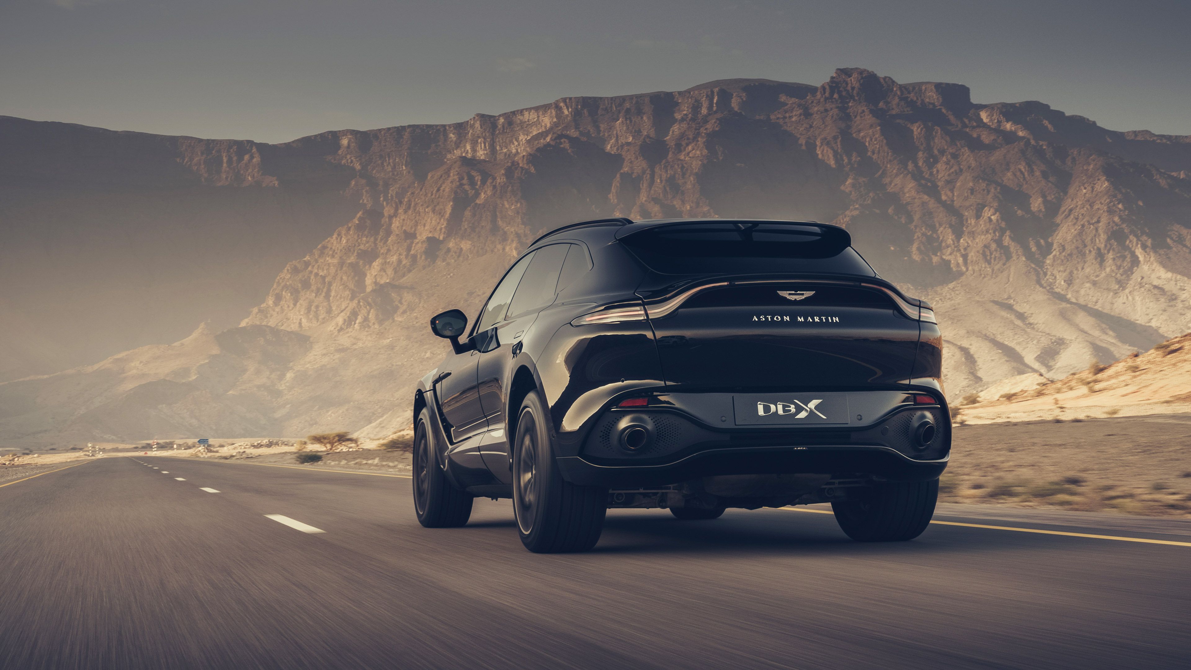2021 Black Aston Martin DBX 4K Ultra HD Car Wallpapers
