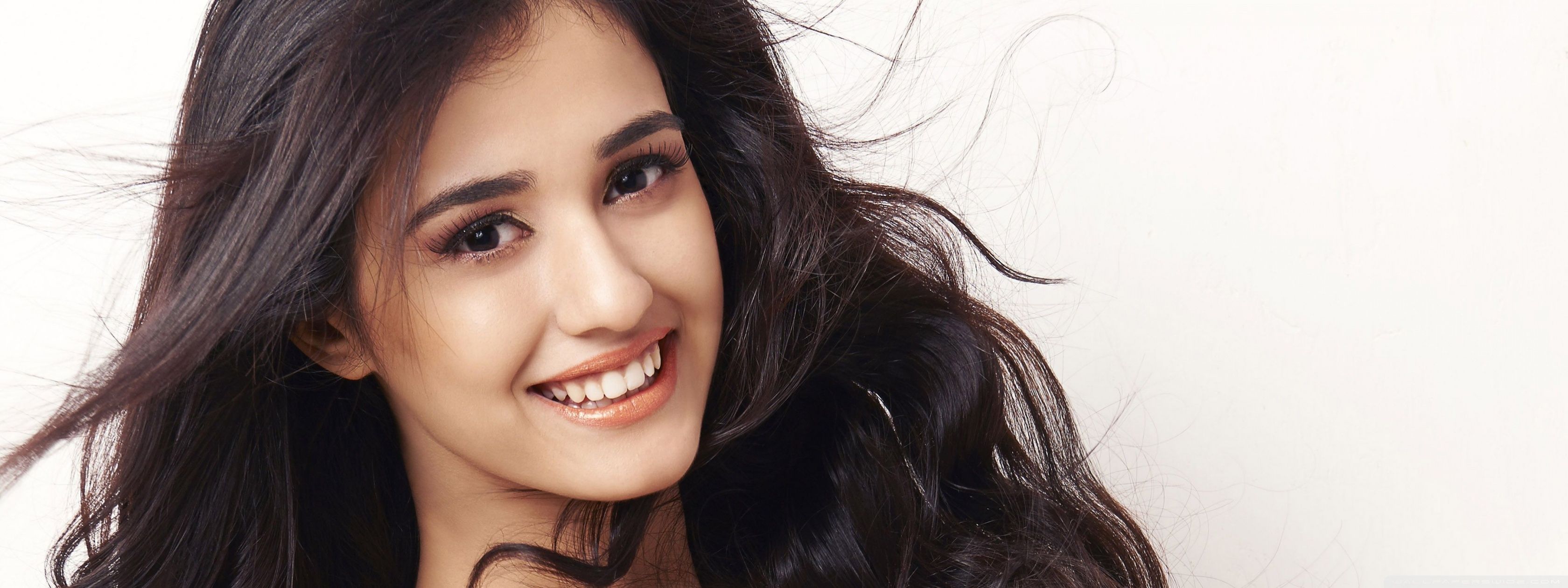 Woman Smiling Ultra HD Desktop Background Wallpaper for: Widescreen & UltraWide Desktop & Laptop, Multi Display, Dual Monitor, Tablet