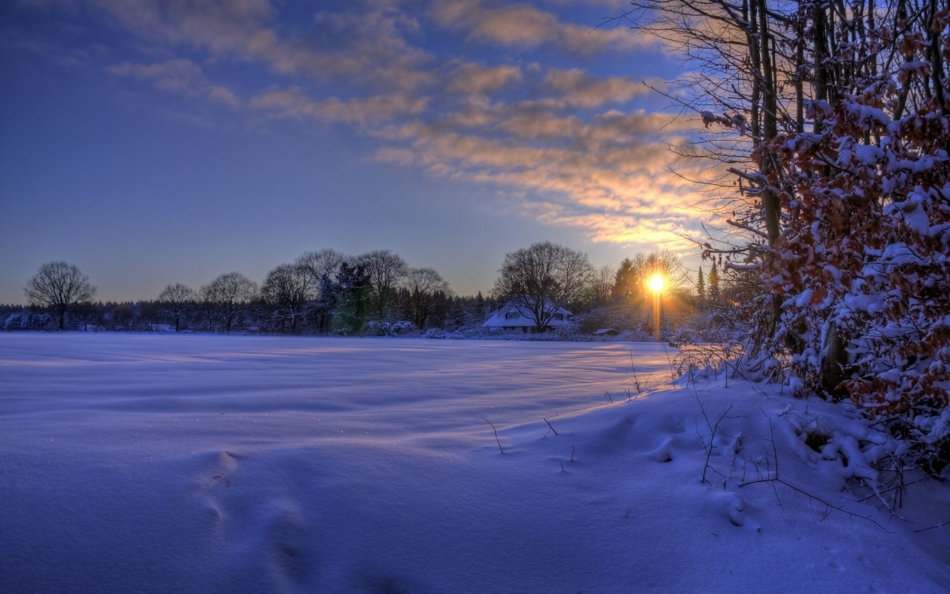 The morning sunrise of the winter sun, the beauty of nature deep winter