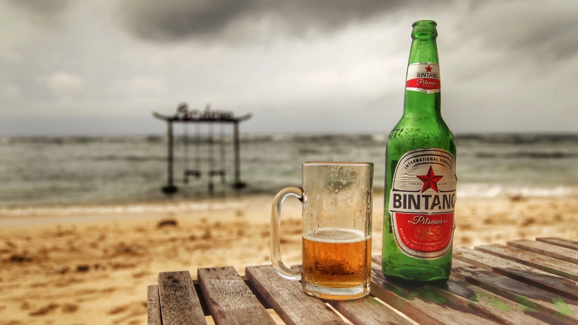 Wallpaper Summer drinks, beer, bottle, cup, beach 1920x1200 HD Picture, Image