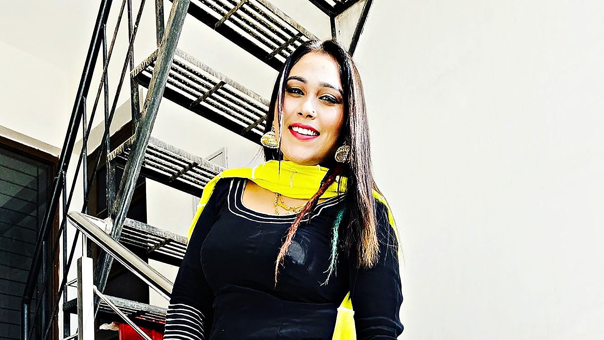 Afsana Khan Wallpaper 50680