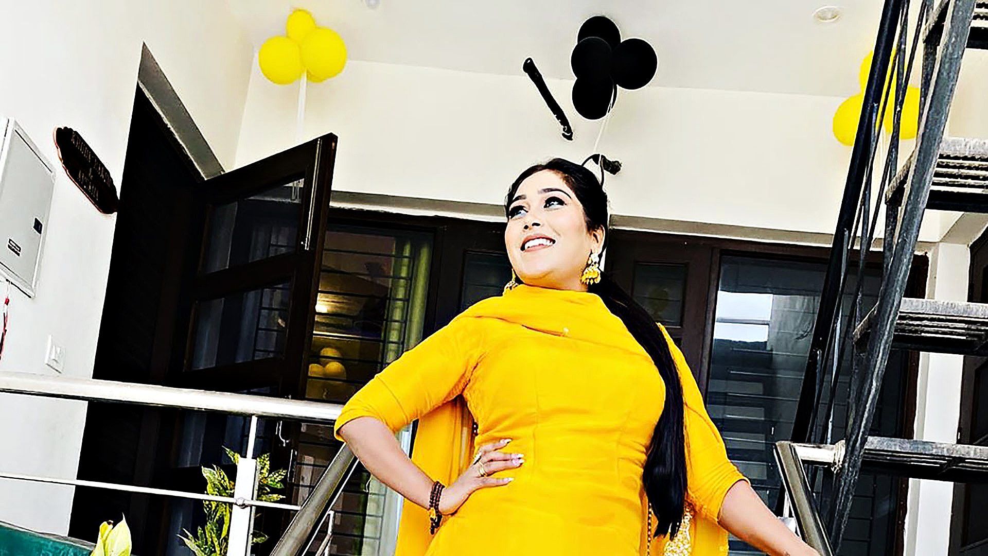 Afsana Khan Background Wallpaper 50677