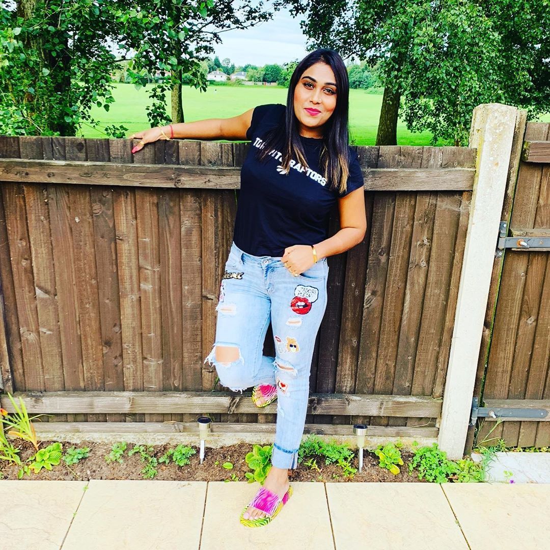 Afsana Khan Biography, Wiki, Songs, Age & More. Famous singers, Colors tv show, News songs