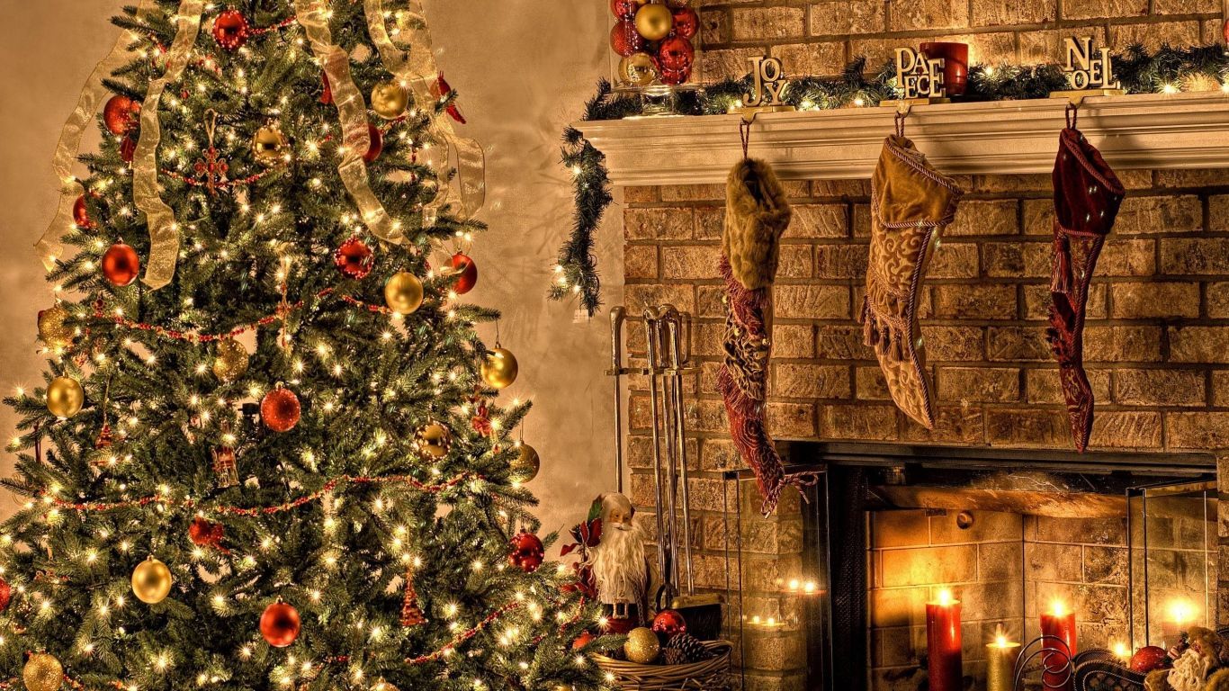 Download Wallpaper 1366x768 Tree, Fire, Christmas, Holiday, Candles, Toys, Stockings lapx768 HD Background