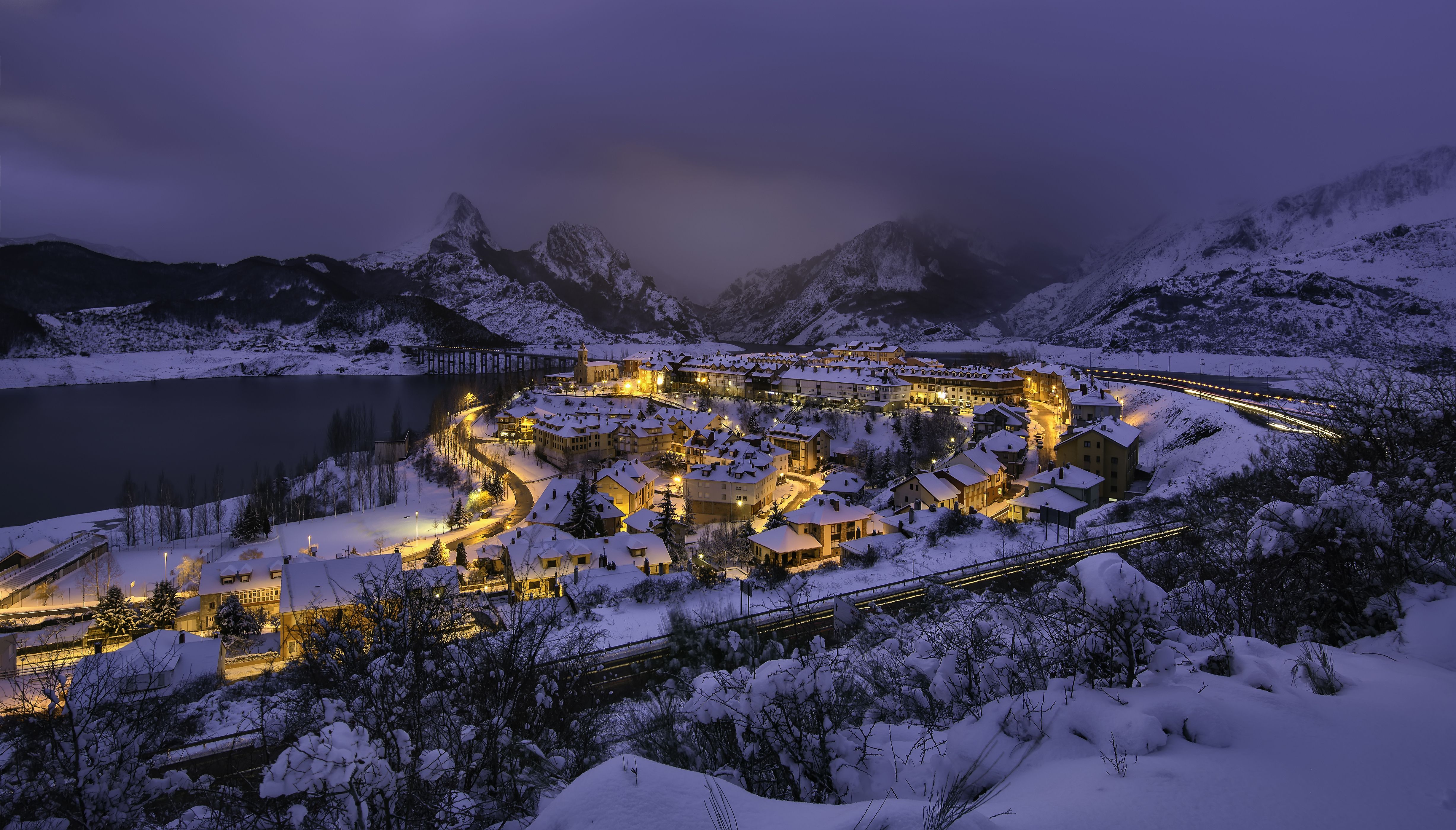 Wallpaper. Cities. photo. picture. Spain, winter, mountains, home, night