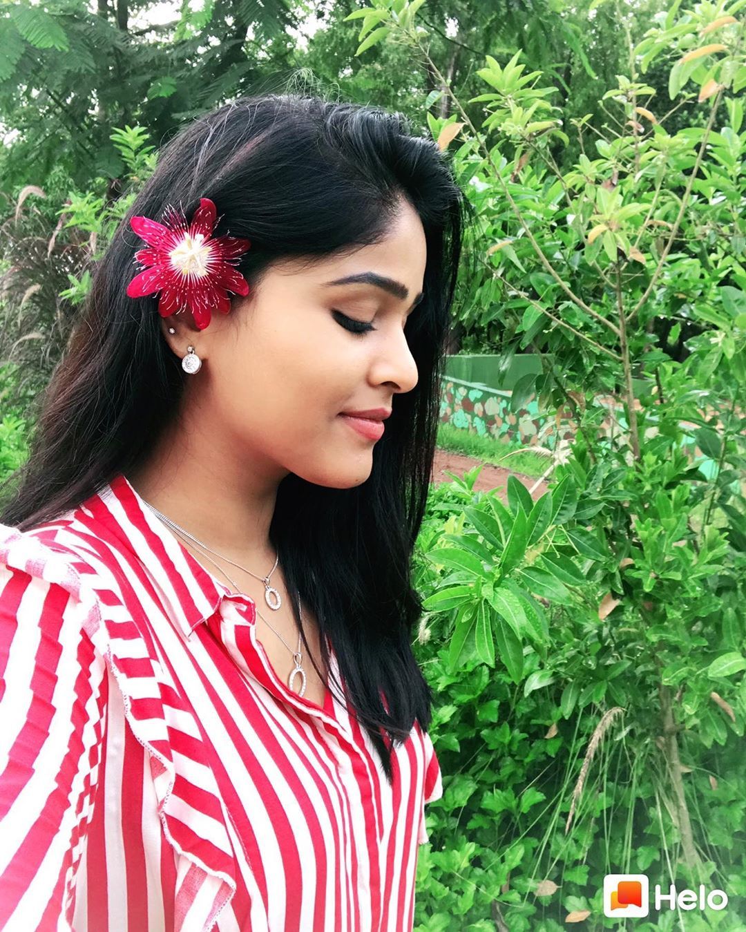 Akshaya Deodhar marathi actress 50