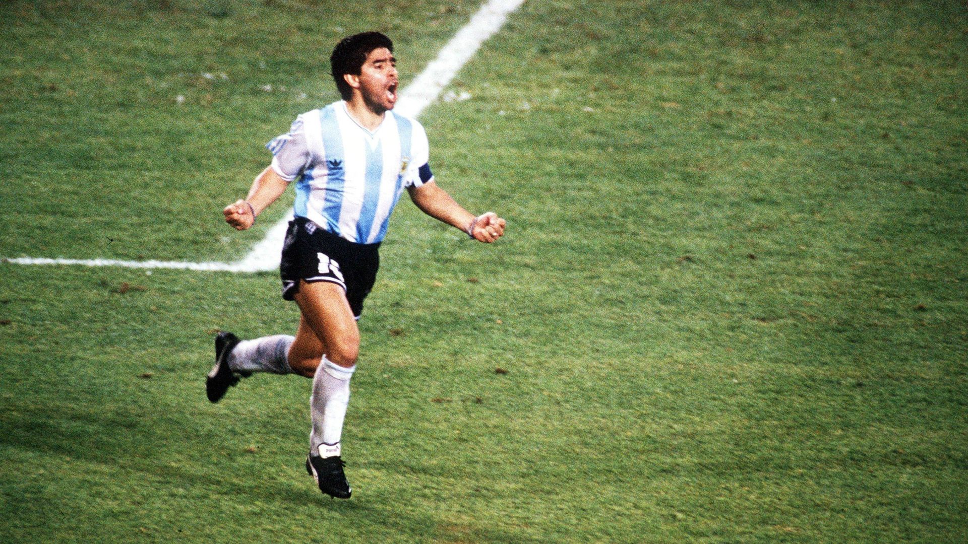 Diego Maradona dies: Crespo's pain, Bochini wants airport named after Argentina legend