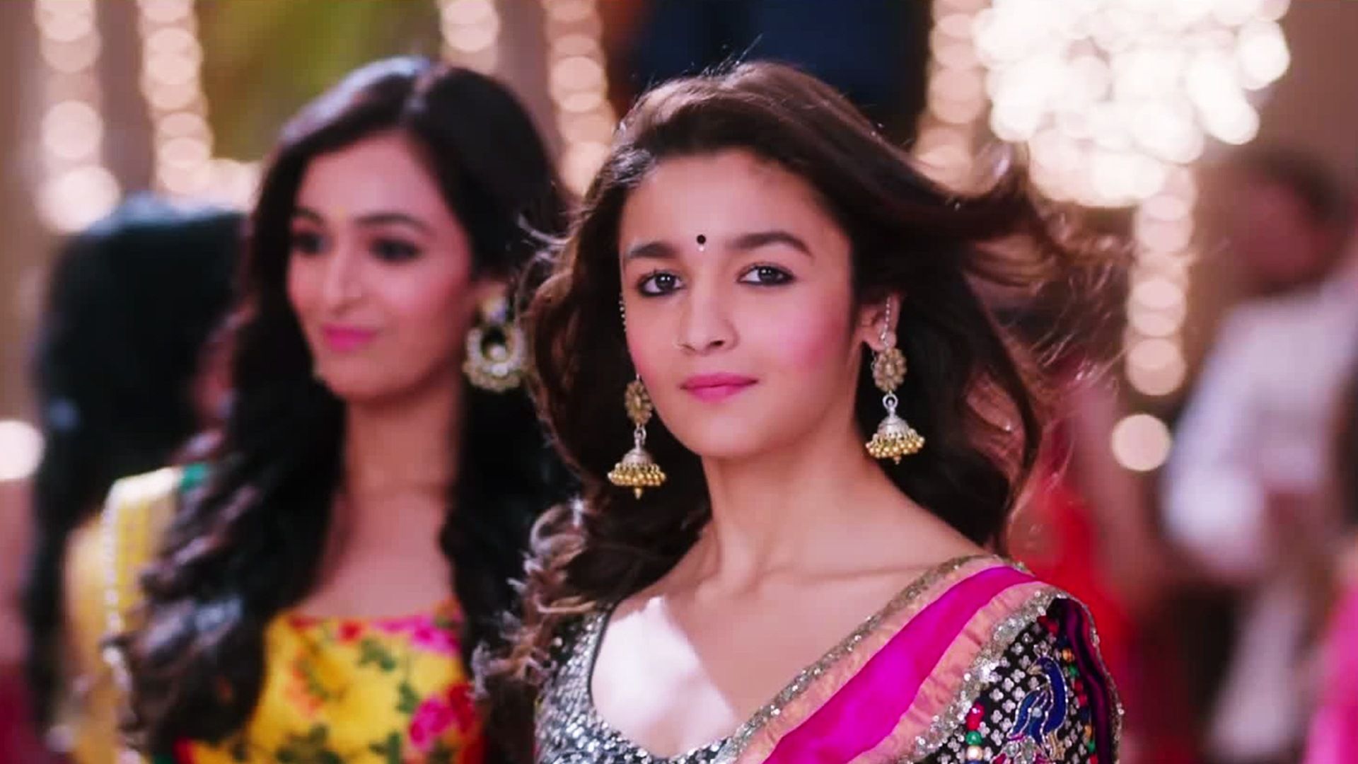 Alia Bhatt Badrinath Ki Dulhania Wallpaper 12947