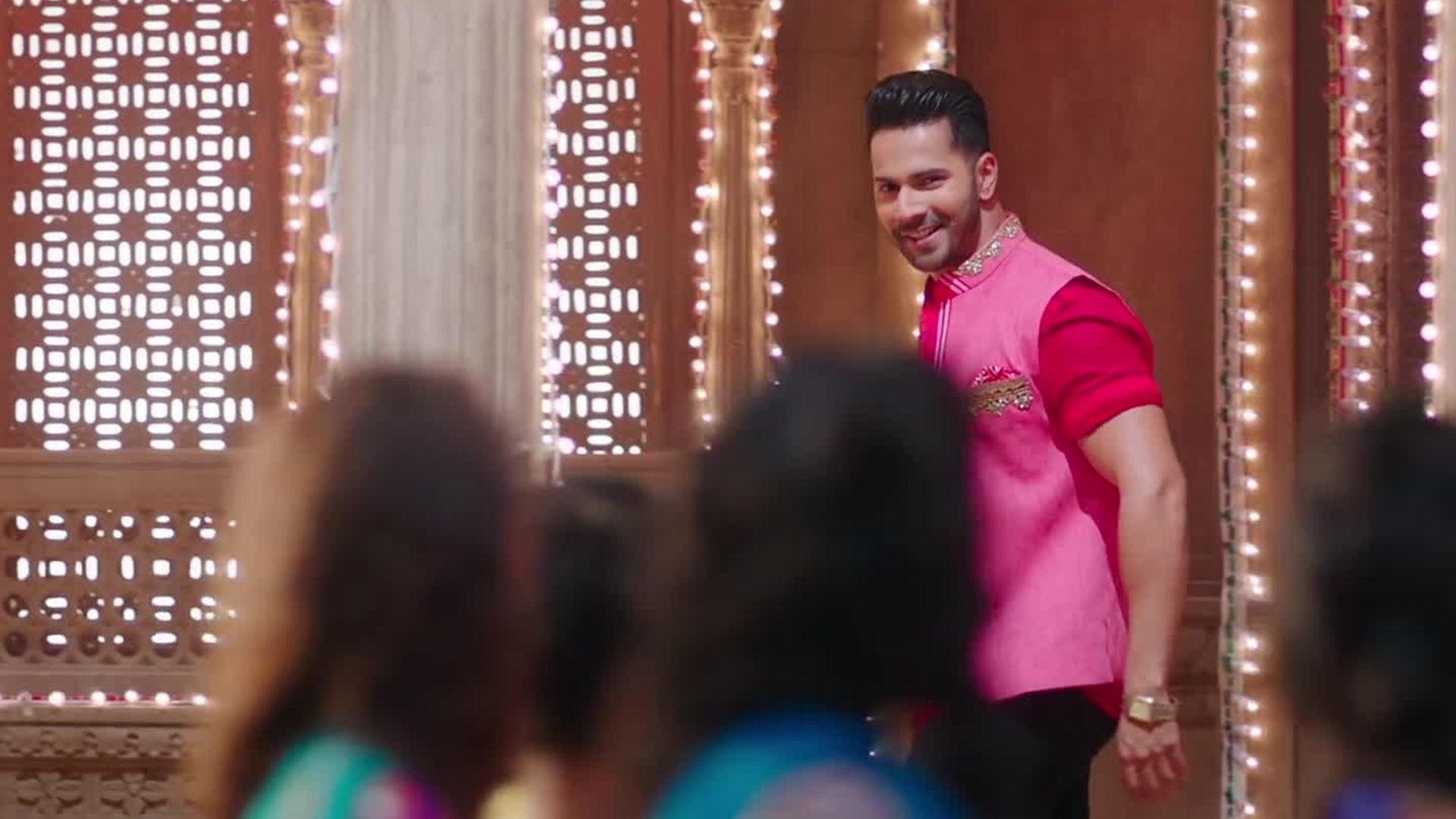 Badrinath Ki Dulhania Wallpaper HD Background Free Download