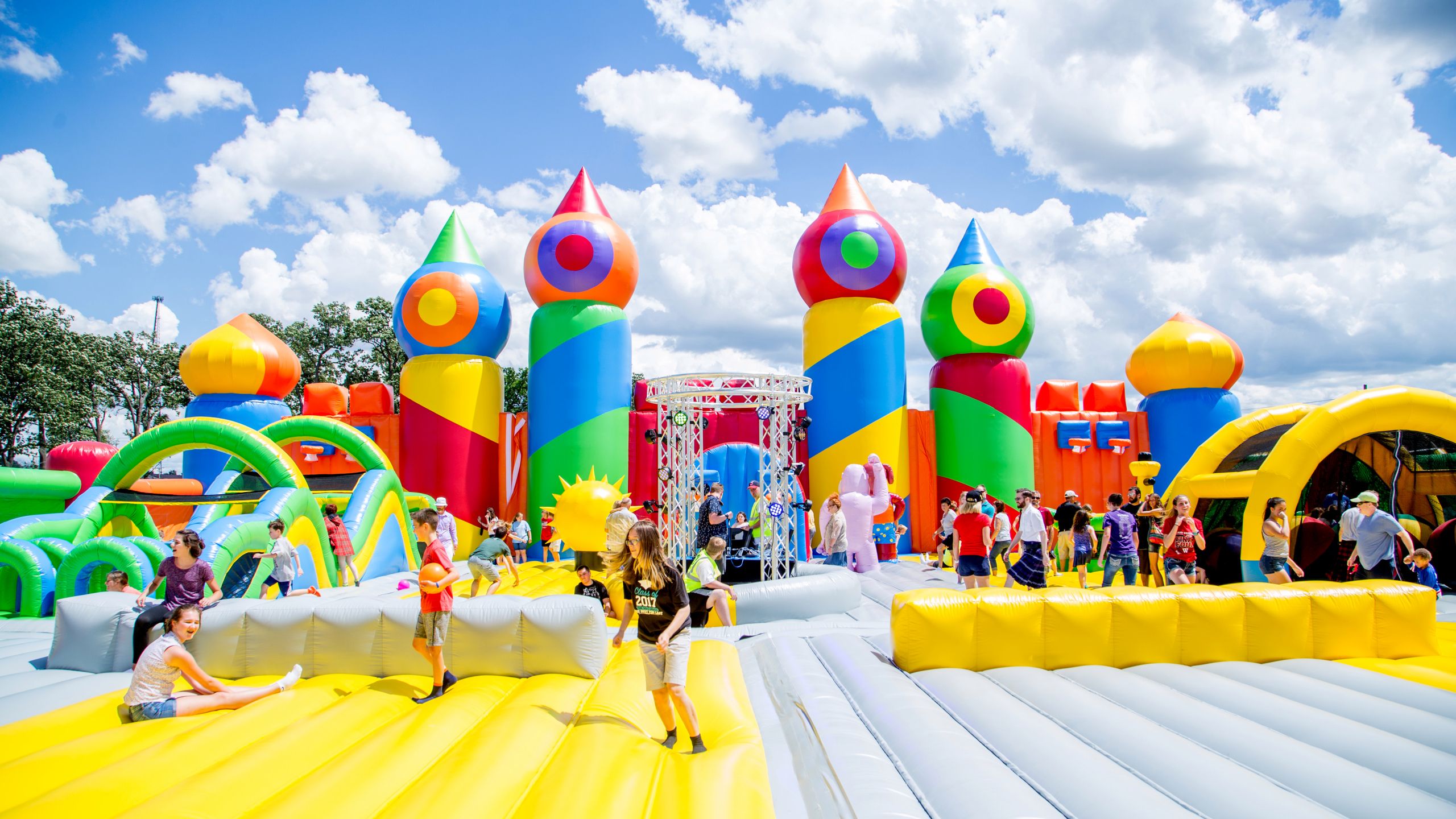 World's biggest bounce house now in the Bay Area