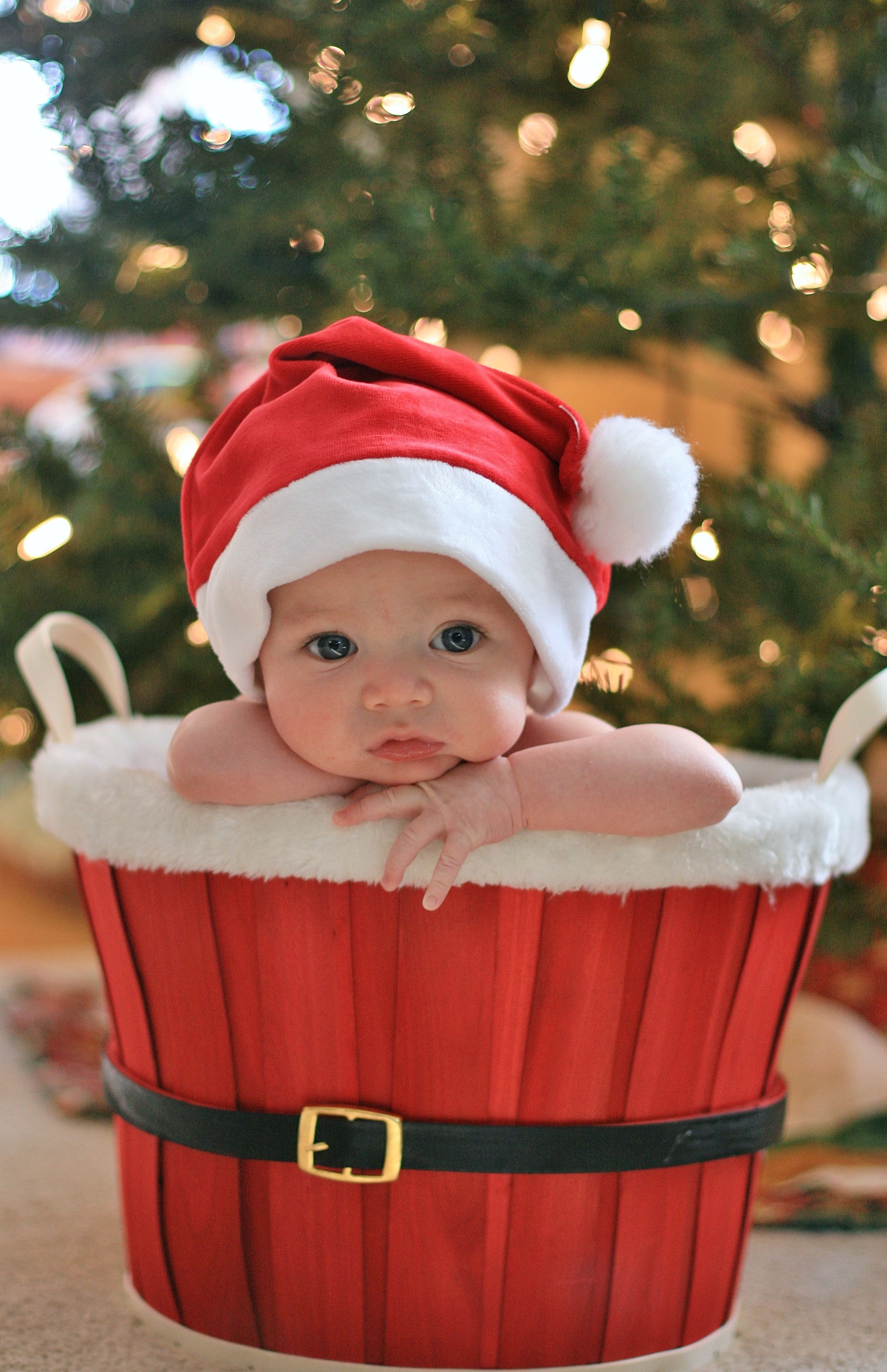 20 Christmas Picture Ideas with Babies