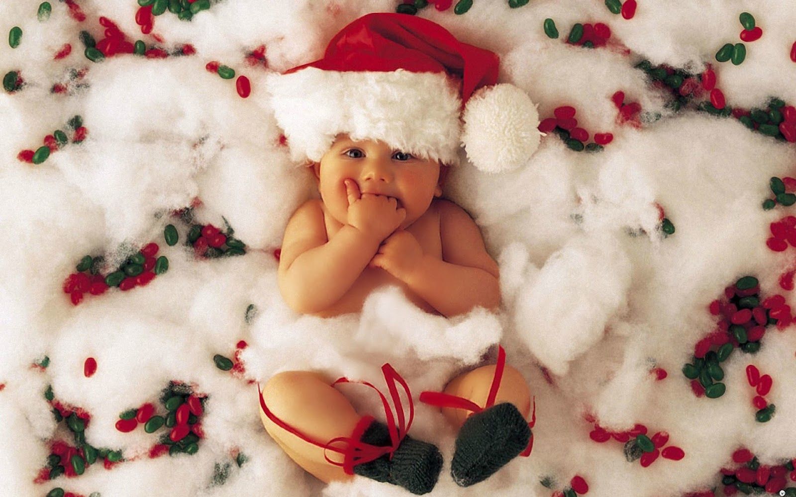 Anne Geddes Christmas Baby Picture