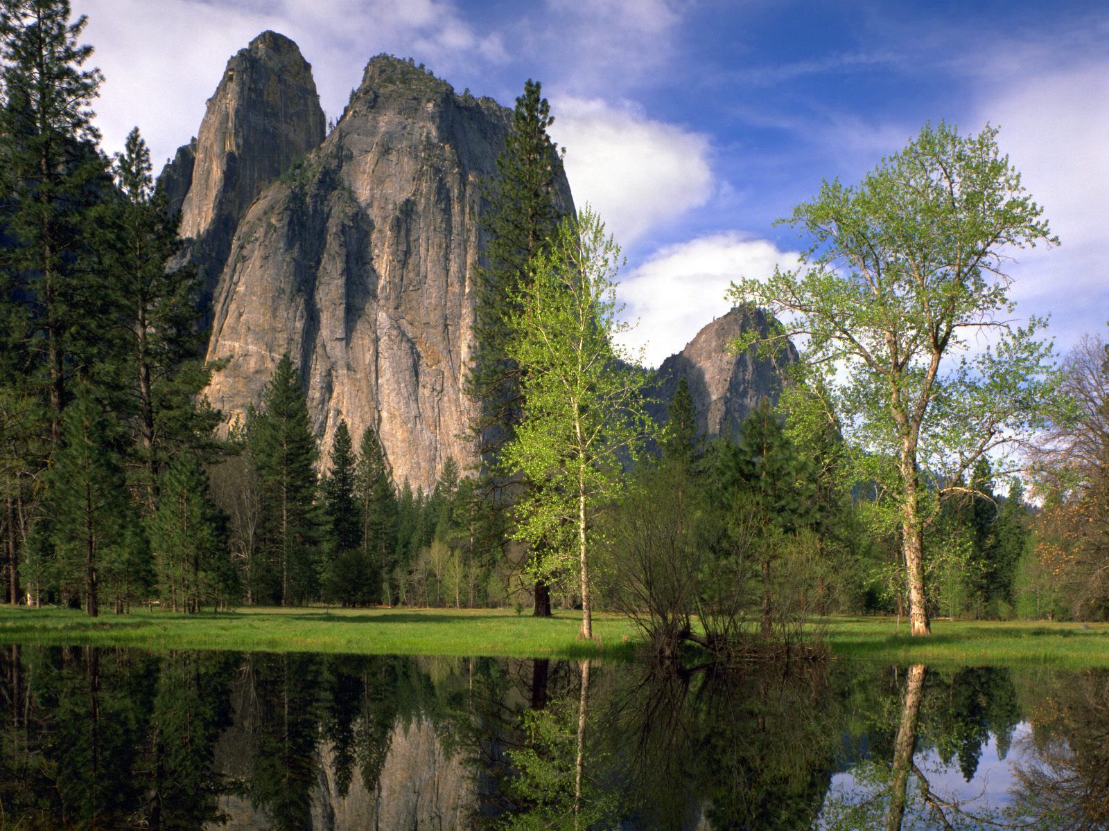 Nature: Cathedral Rocks And Spires, Yosemite National Park, Californ, picture nr