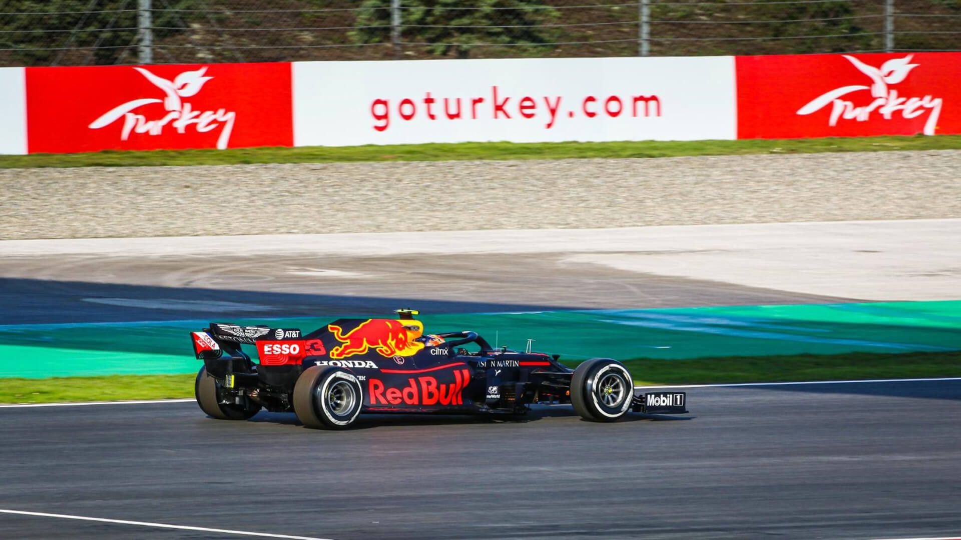 Formula 1 Grand Prix's Champion is Both Istanbul and Hamilton