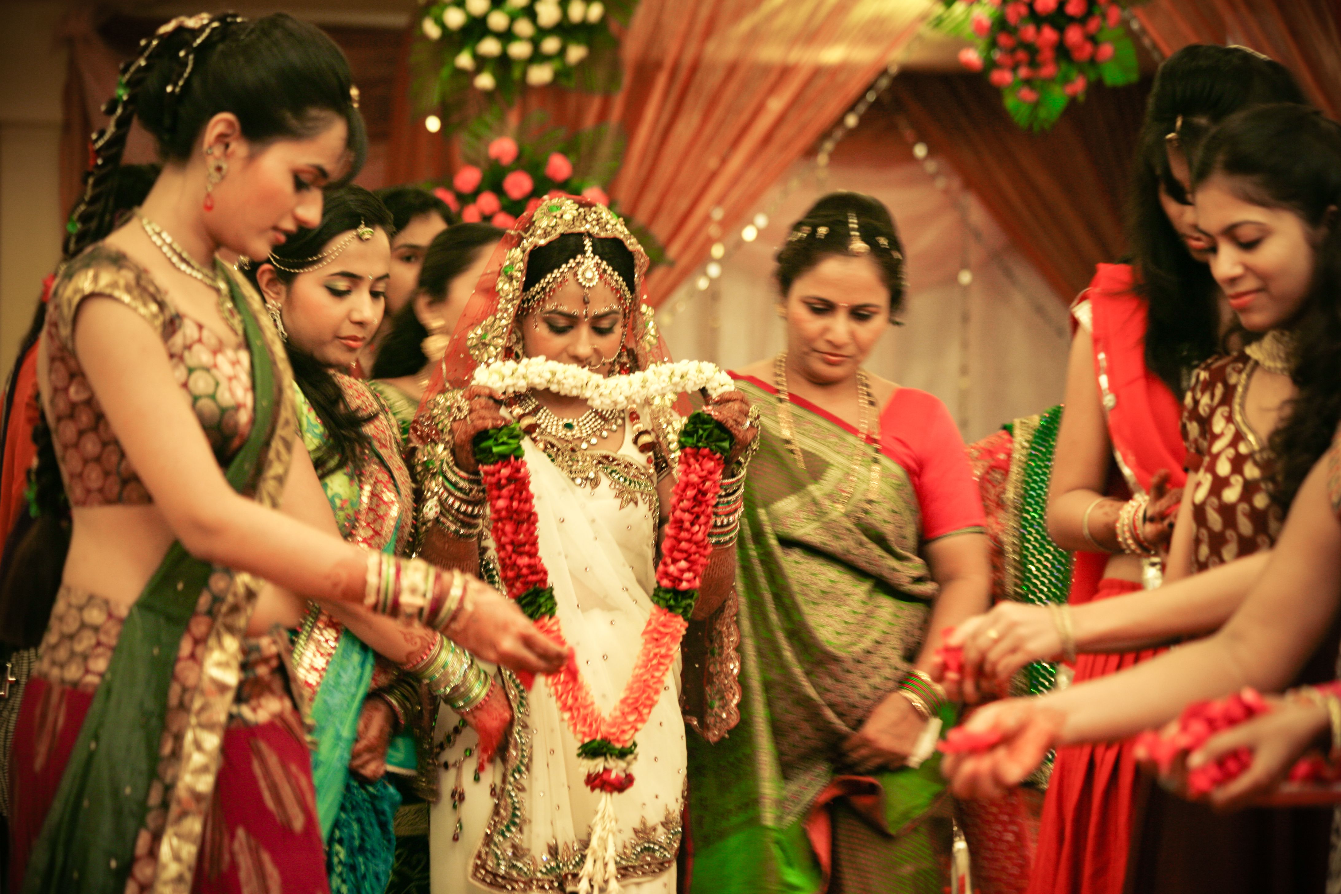 Fashion Beauty Wallpaper: South indian wedding traditions