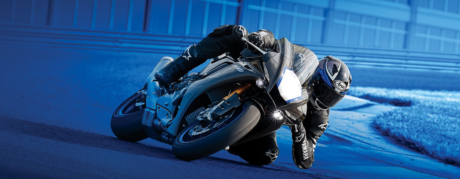 Yamaha YZF R1M Supersport Motorcycle