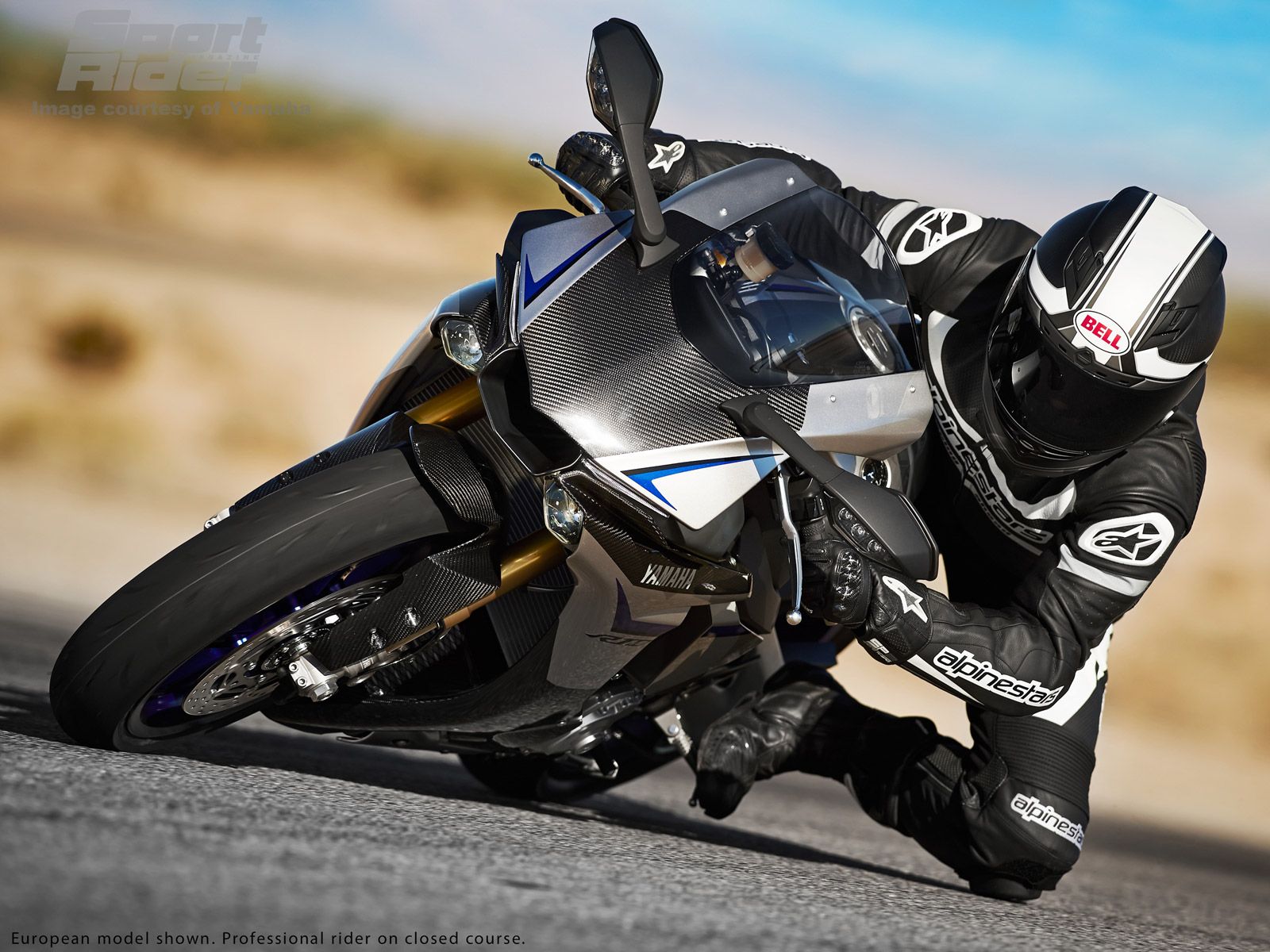 Image Gallery: The 2015 Yamaha YZF R1 And R1M In Action