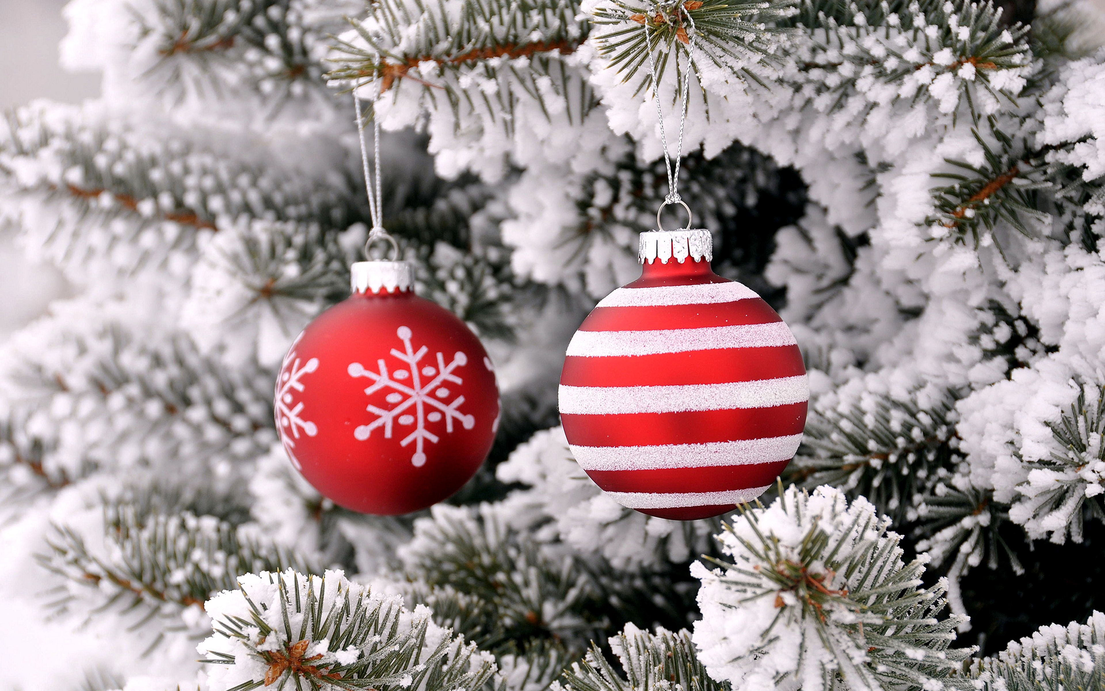 Desktop Wallpaper Christmas Snow Balls Branches Holidays 3840x2400