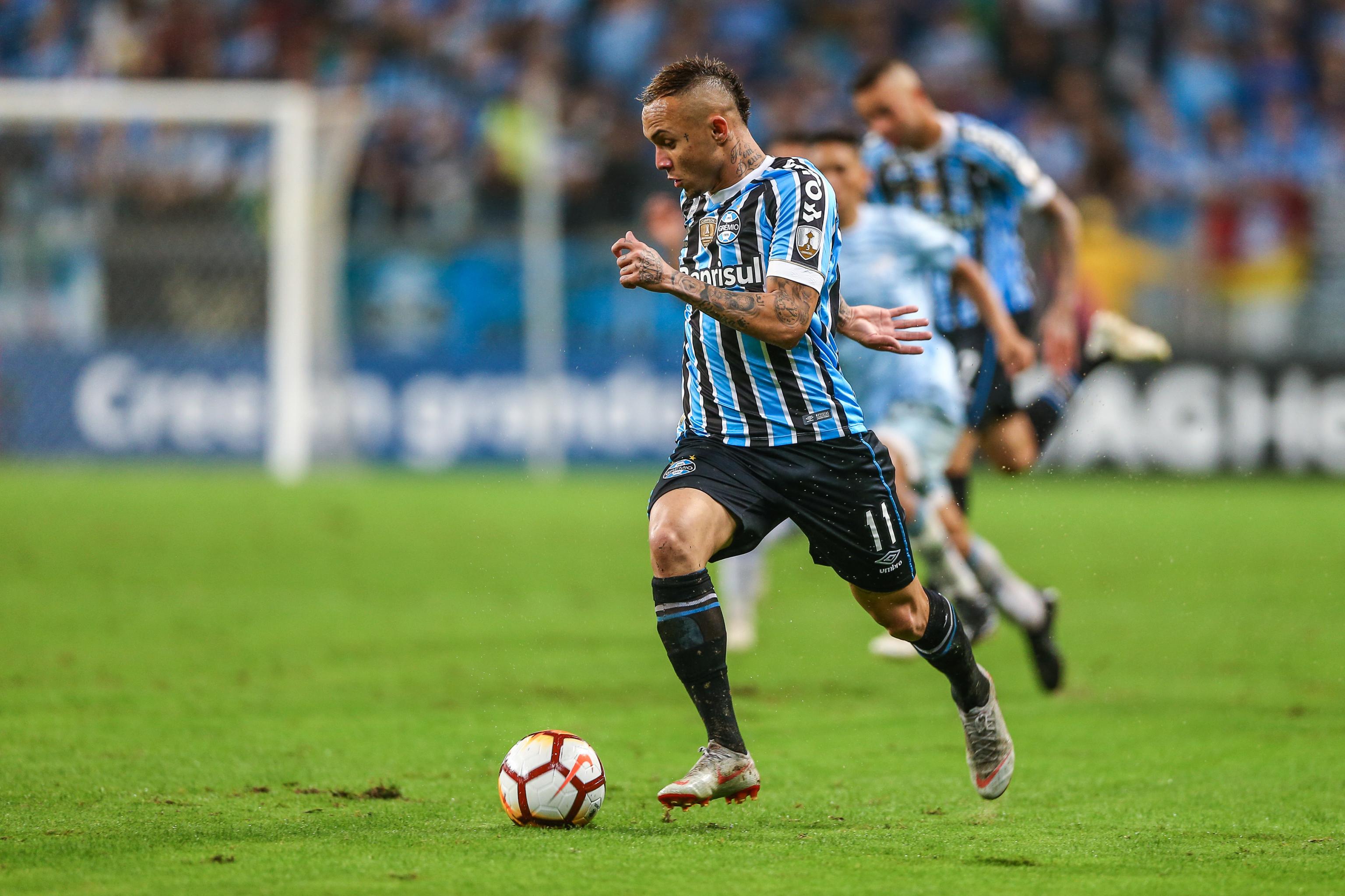 Manchester United Reportedly Scout Gremio and Brazil Starlet Everton Soares. Bleacher Report. Latest News, Videos and Highlights