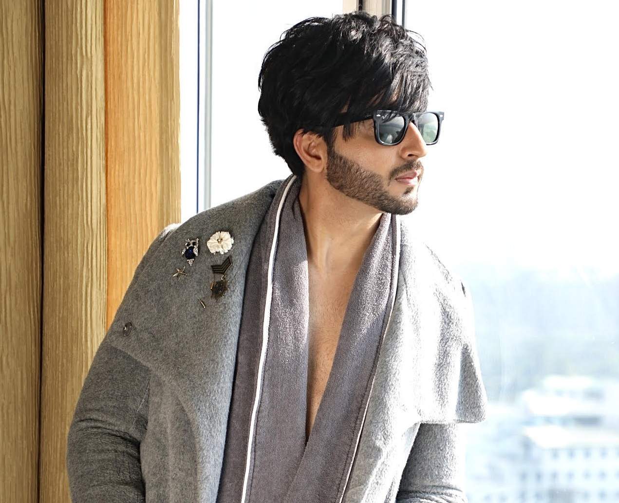Dheeraj Dhoopar Shirltess Kundali Bhagya Photo Download JPG, PNG, GIF, RAW, TIFF, PSD, PDF and Watch Online