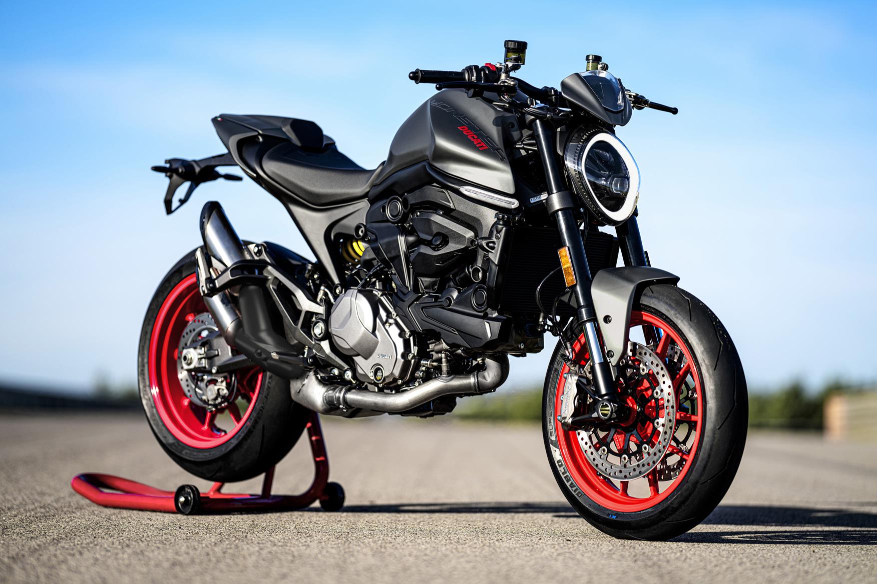 Ducati shed weight and ditch trellis frame for 2021 Monster