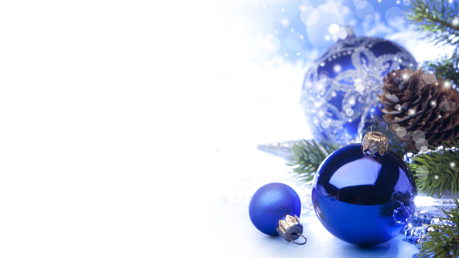 The blue balls on the Christmas tree Desktop wallpaper 1600x900