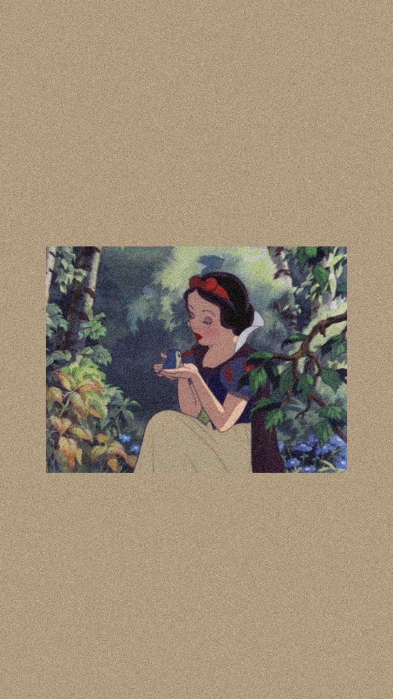 Snow White. Cute disney wallpaper, Disney wallpaper, Cartoon wallpaper