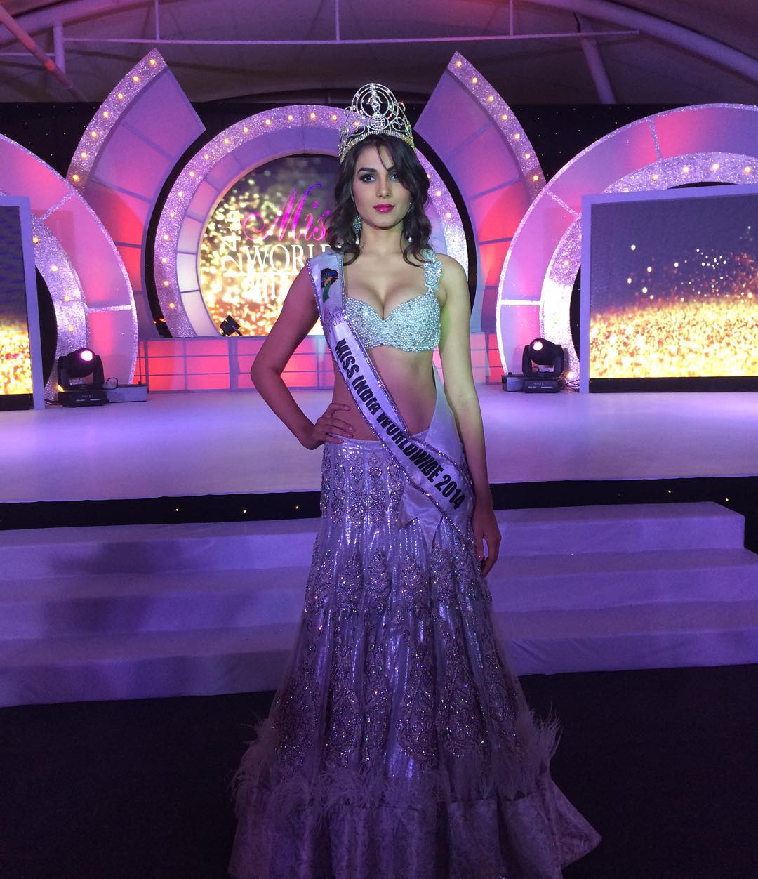 Wallpaper. Image. Picpile: Monica Gill Beautiful Wallpaper