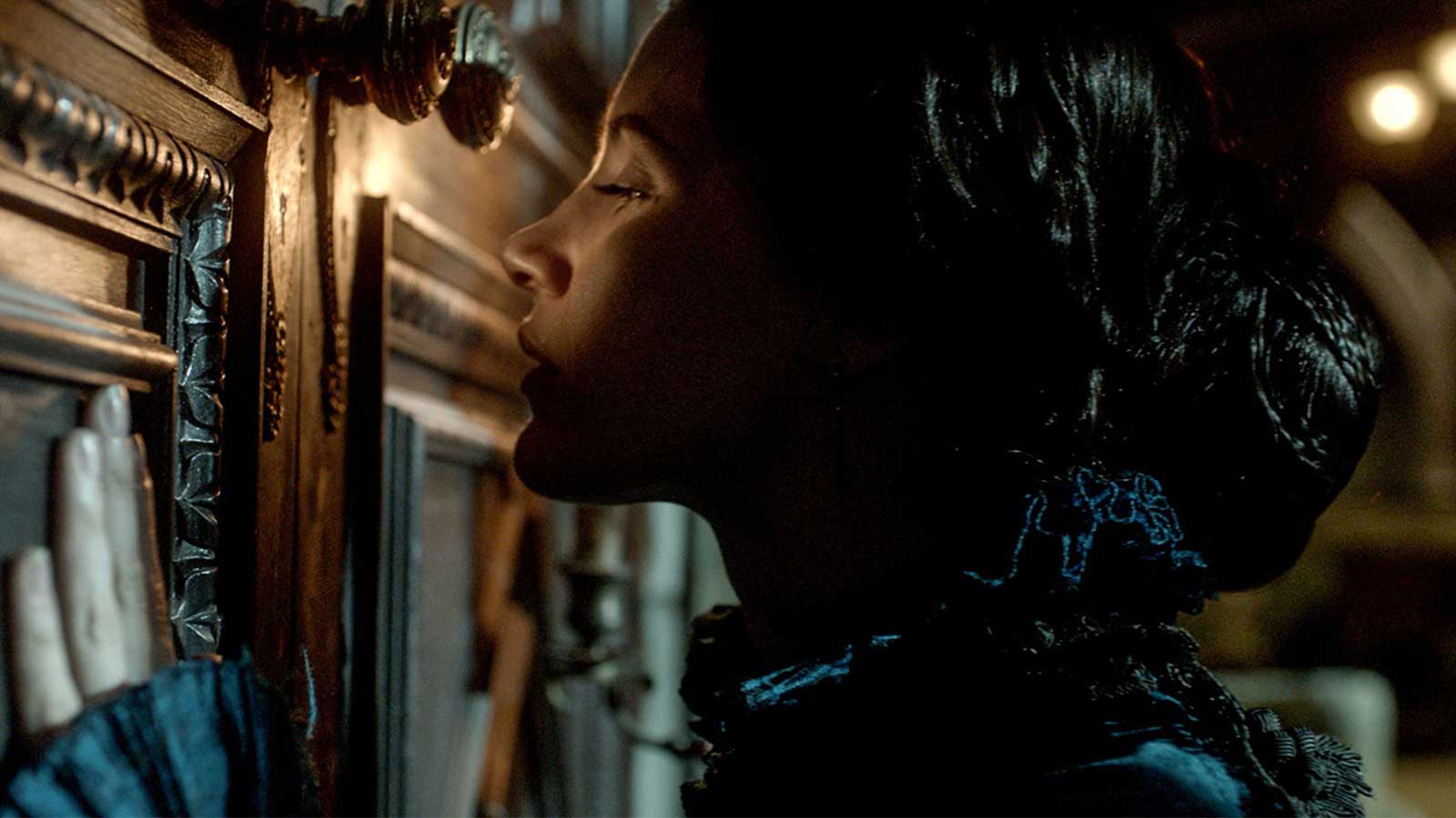 A Mighty Fine Blog: Film Review: Crimson Peak