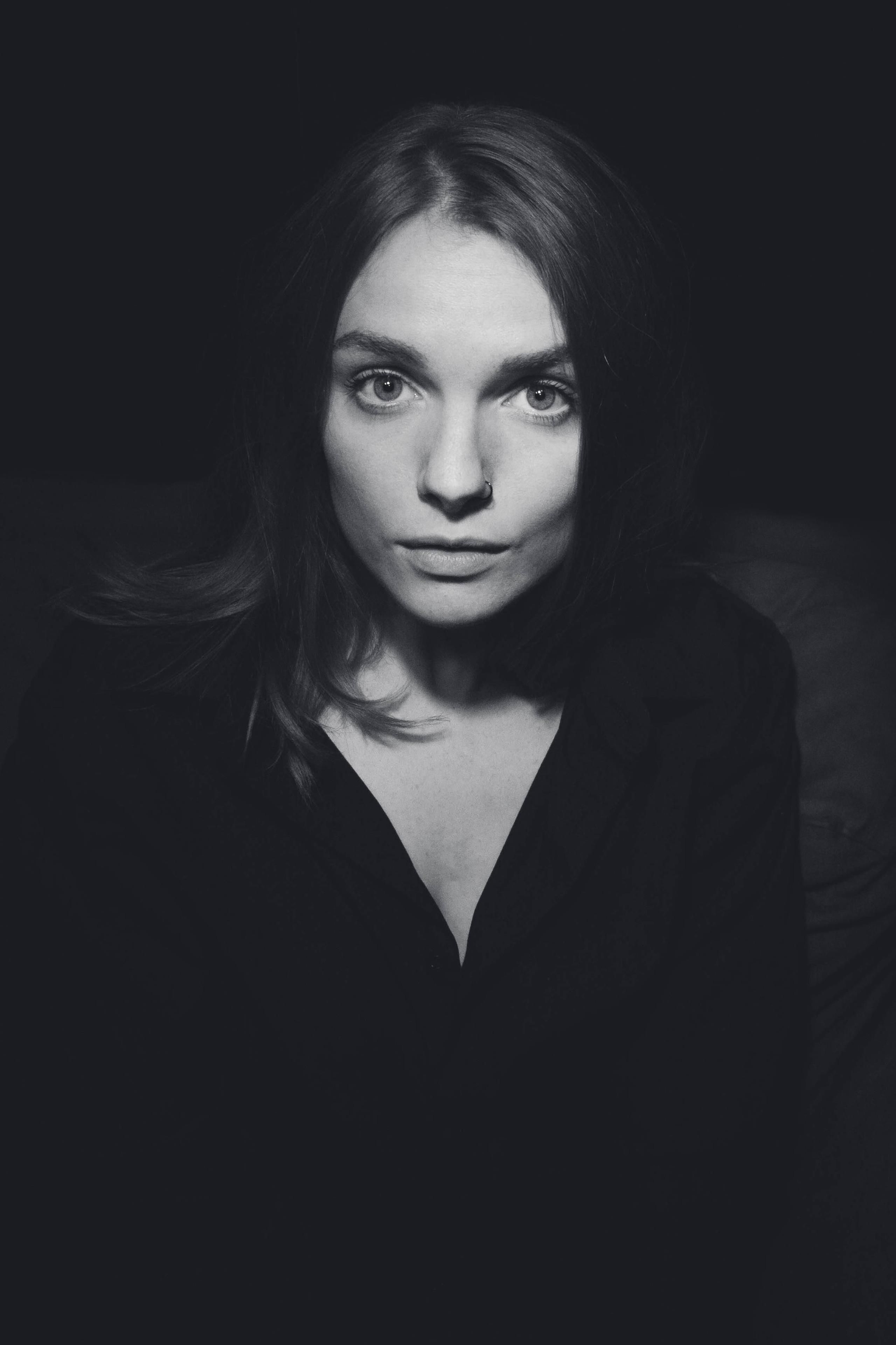 AMOLED Woman Wallpaper