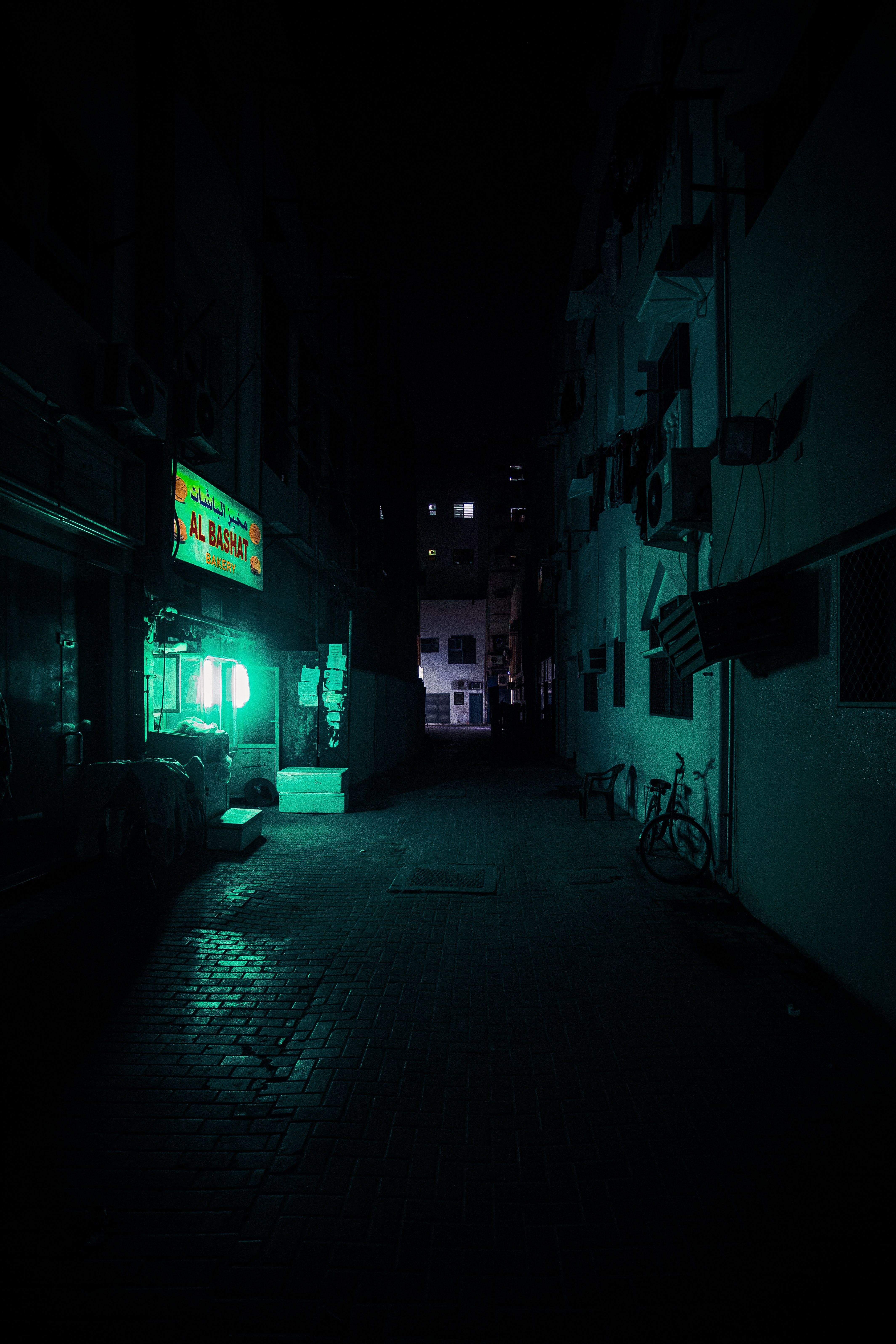 Photo of Dark Alleyway · Free