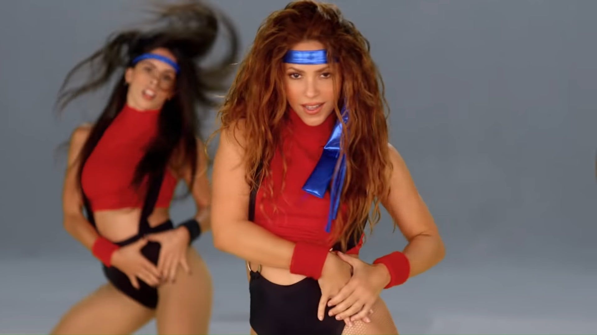 Shakira está de volta em parceria com o The Black Eyed Peas União FM
