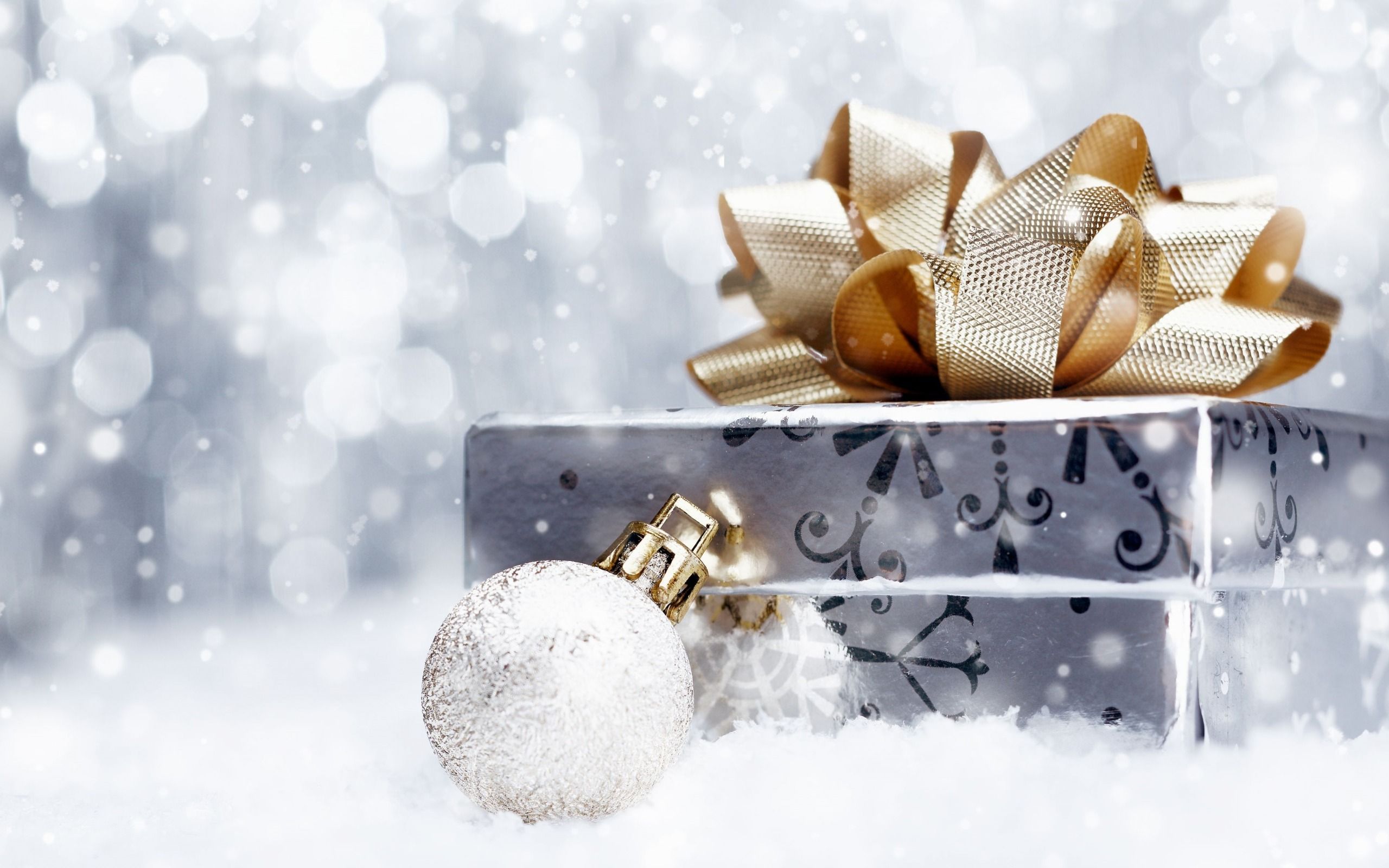 Silver And Gold Christmas Wrapped Gift Desktop Wallpaper