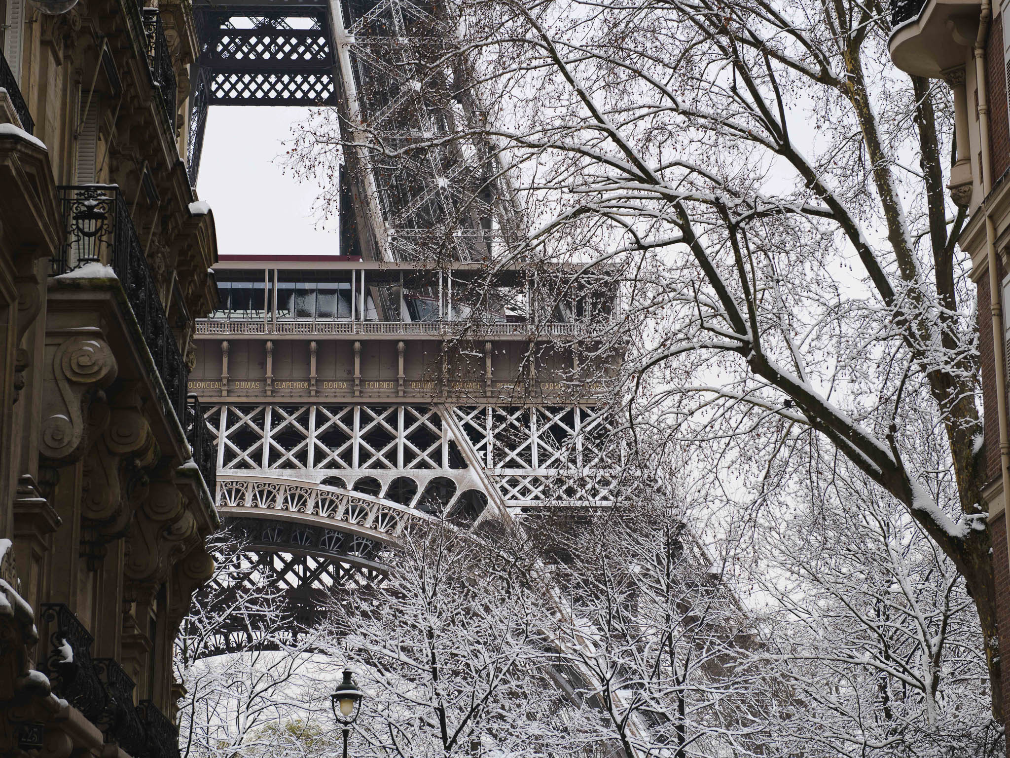 Photographing Snow in Paris