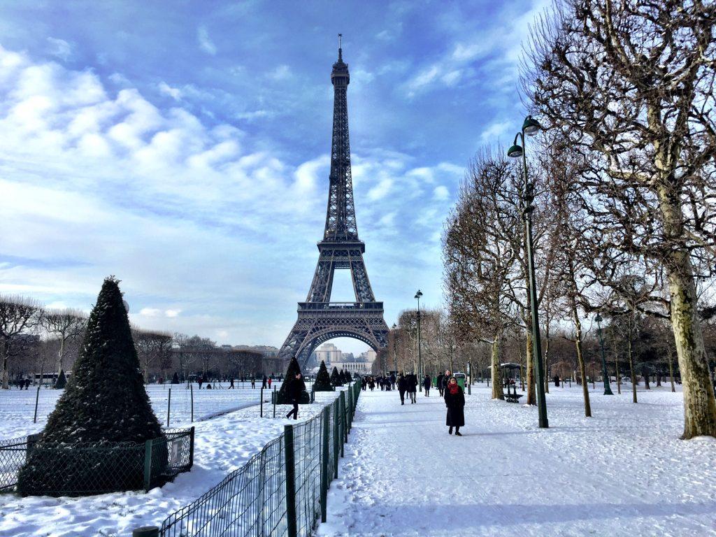 Wallpaper Eiffel Tower Snow