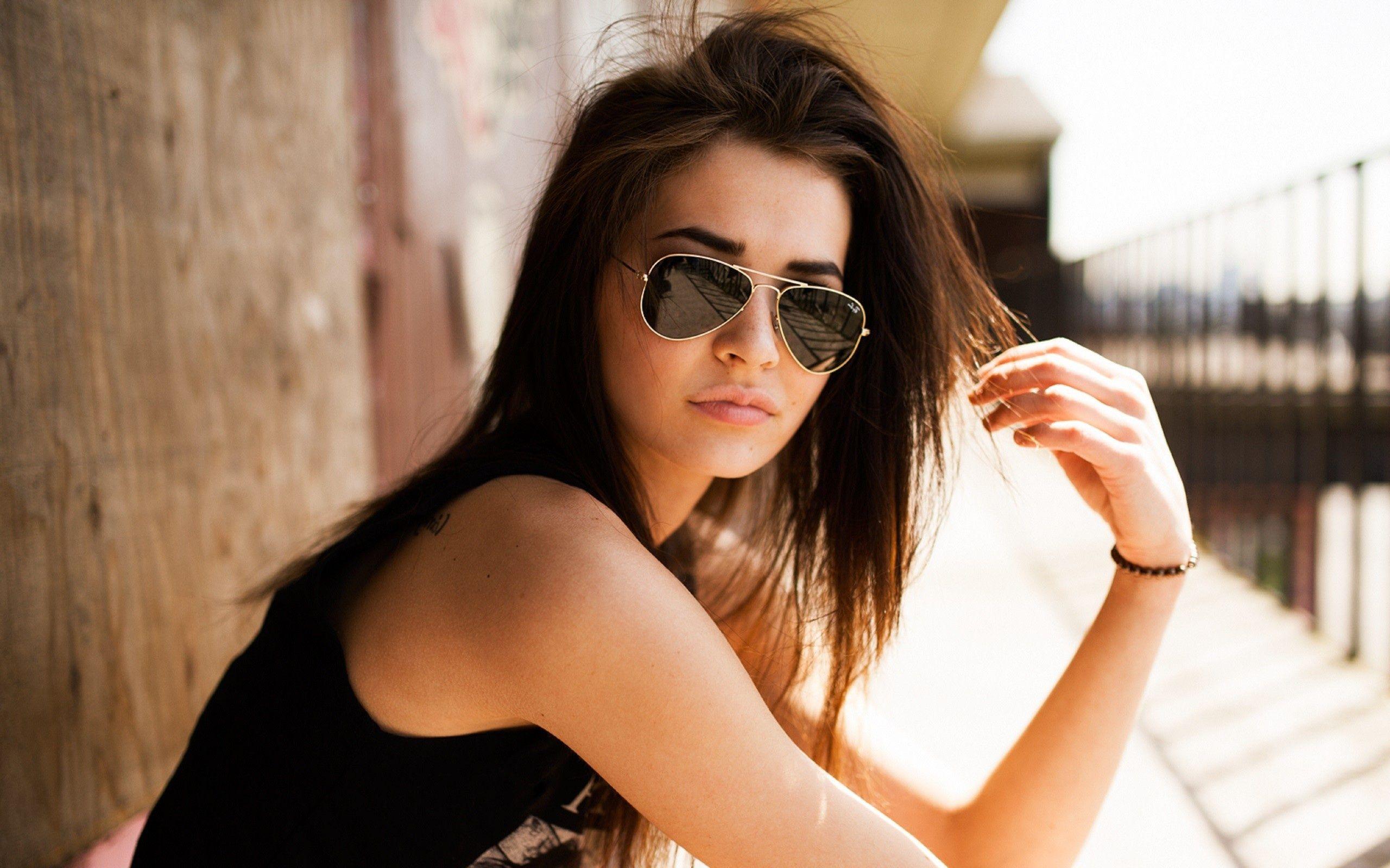 Wallpaper Girl with sunglasses 2560x1600 HD Picture, Image