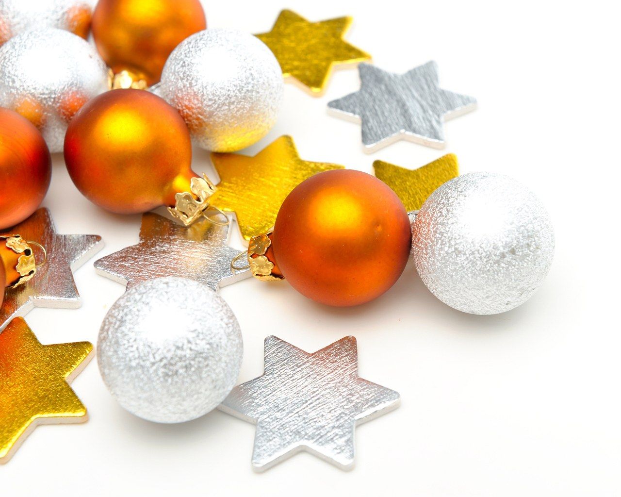 Colorful Christmas Balls Christmas Baubles Christmas Ornaments 1280x1024 NO.18 Desktop Wallpaper