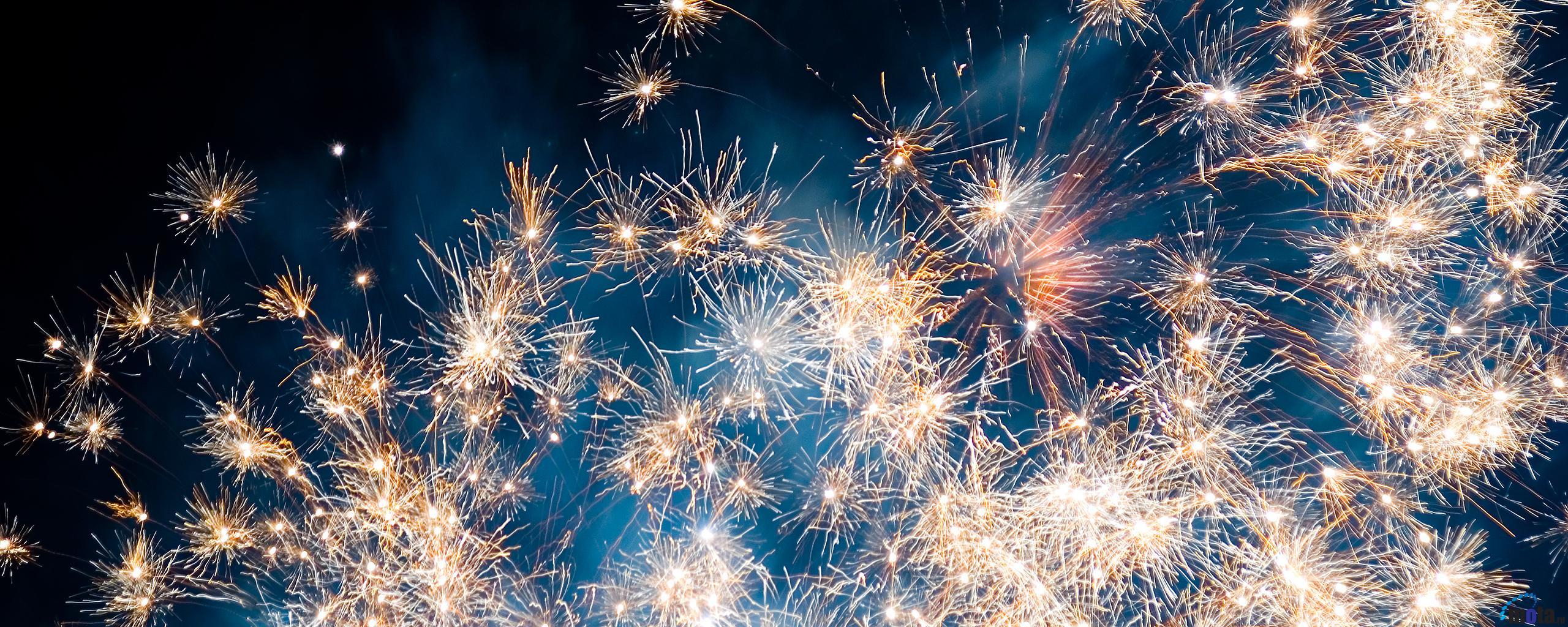 Dual Monitor Wallpaper New Year