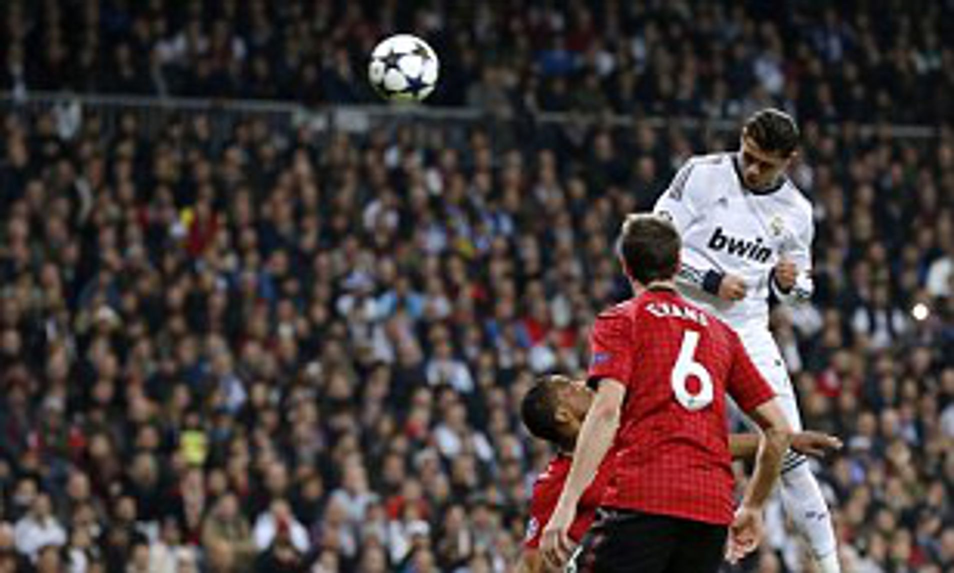 Cristiano Ronaldo: Why the Real Madrid player can jump higher than anyone else. Daily Mail Online